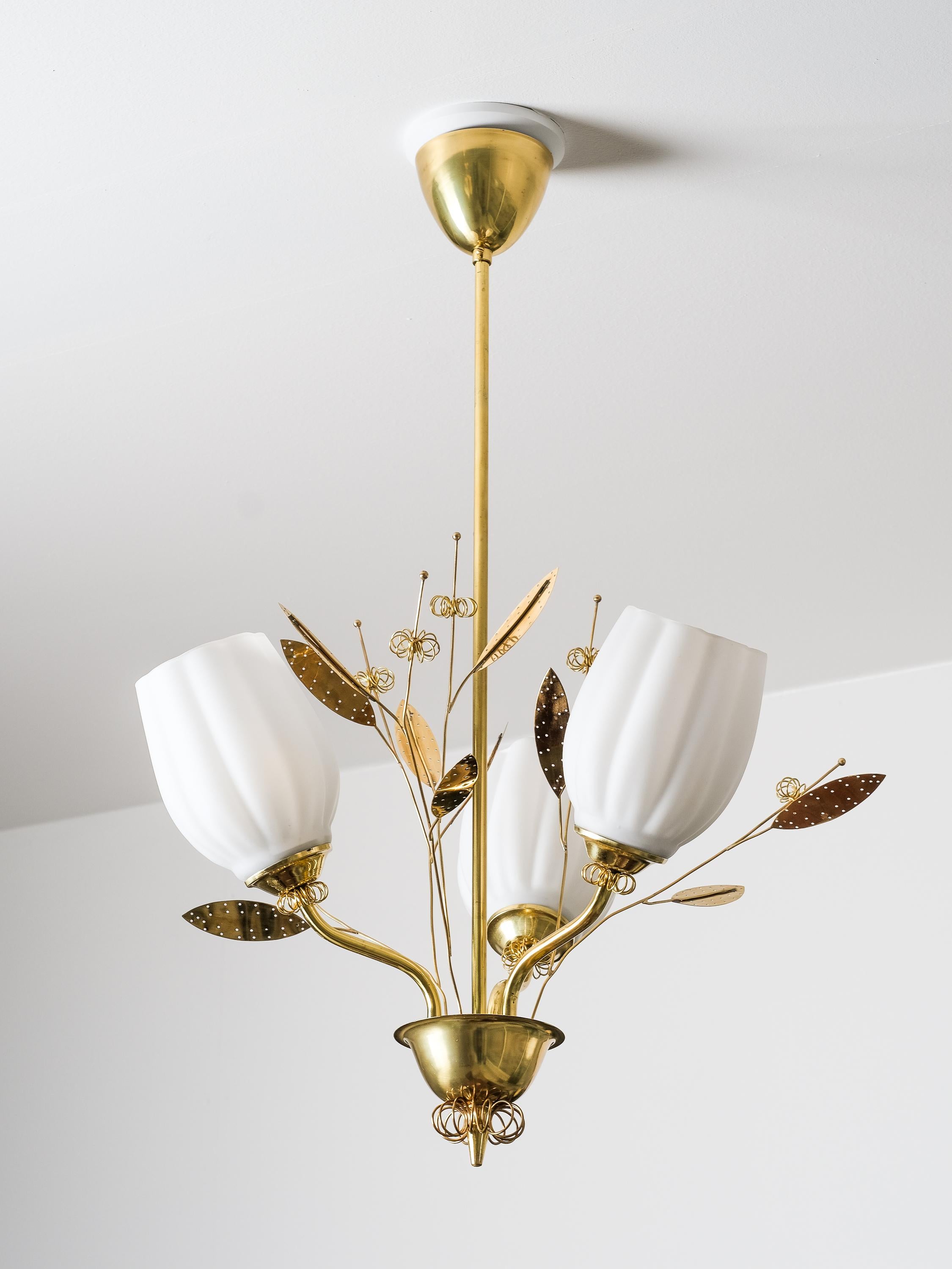 Scandinavian Modern Brass and Glass Chandelier with Floral Details by Itsu, Finland, 1950s