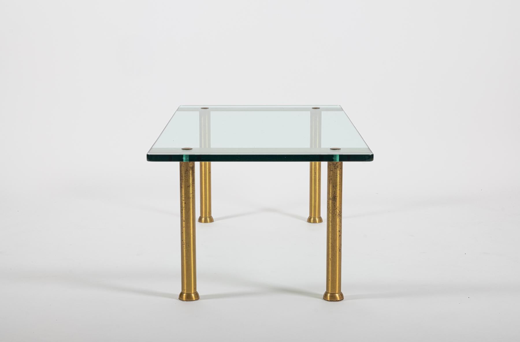 Table basse en laiton et verre de style Fontana Arte Bon état - En vente à London, GB