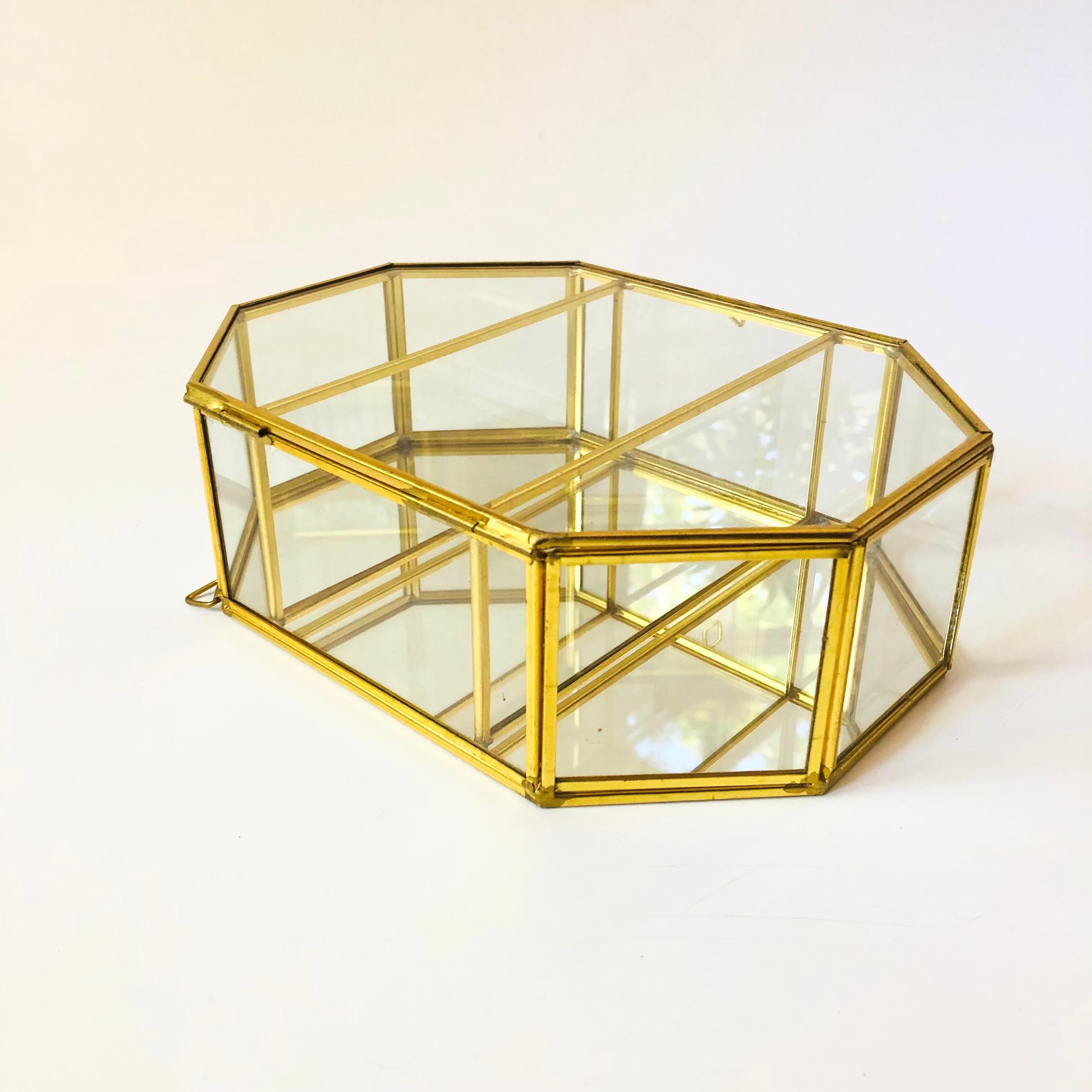 Brass and Glass Curio Wall Hung Display Case In Good Condition In Fairfield, CA