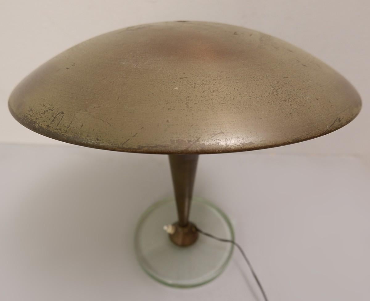 Brass and Glass Desk Lamp in the style of Stilnovo - 1950s In Good Condition For Sale In Brussels, BE