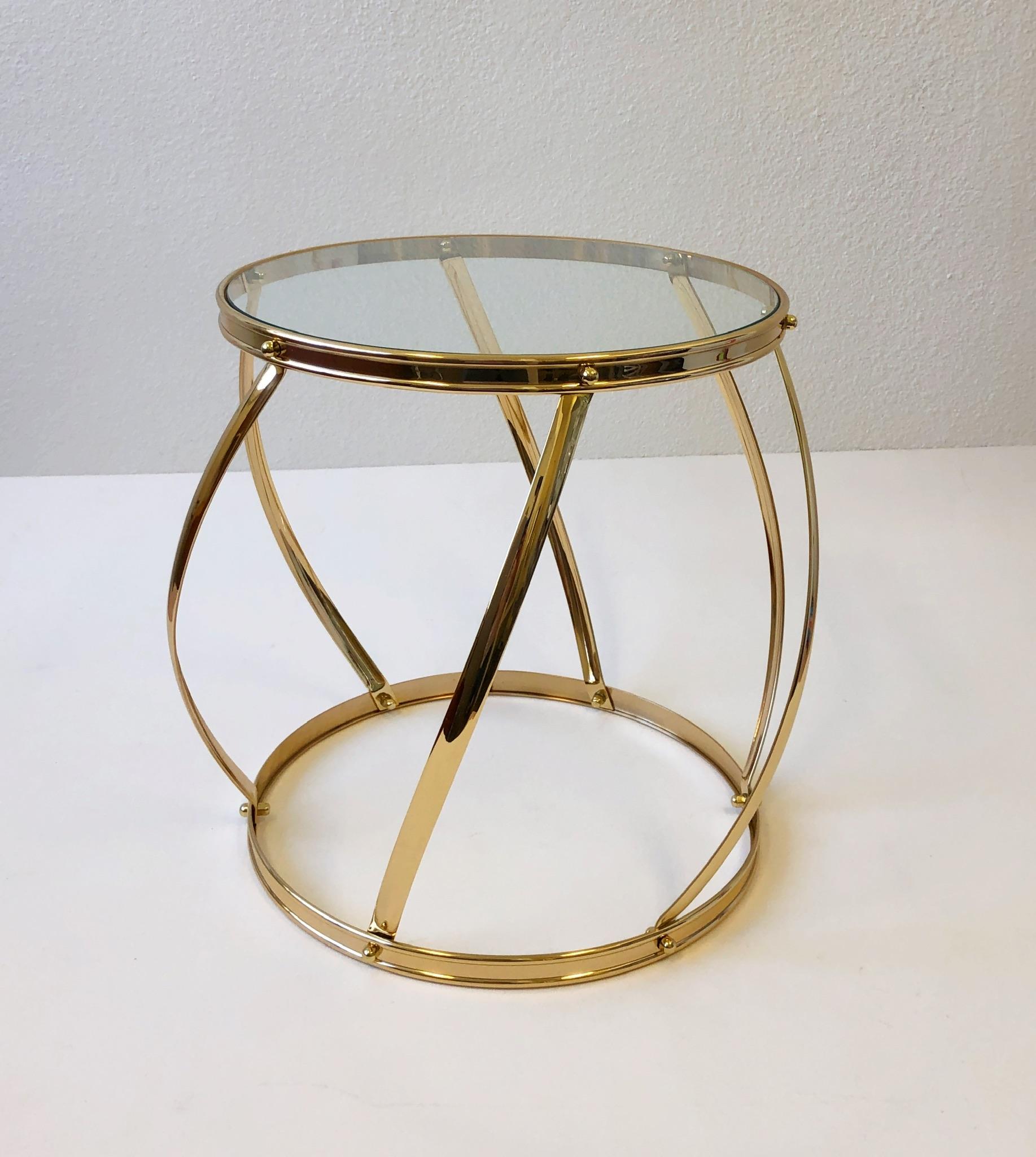 Poli Table d'appoint à tambour en laiton et verre en vente