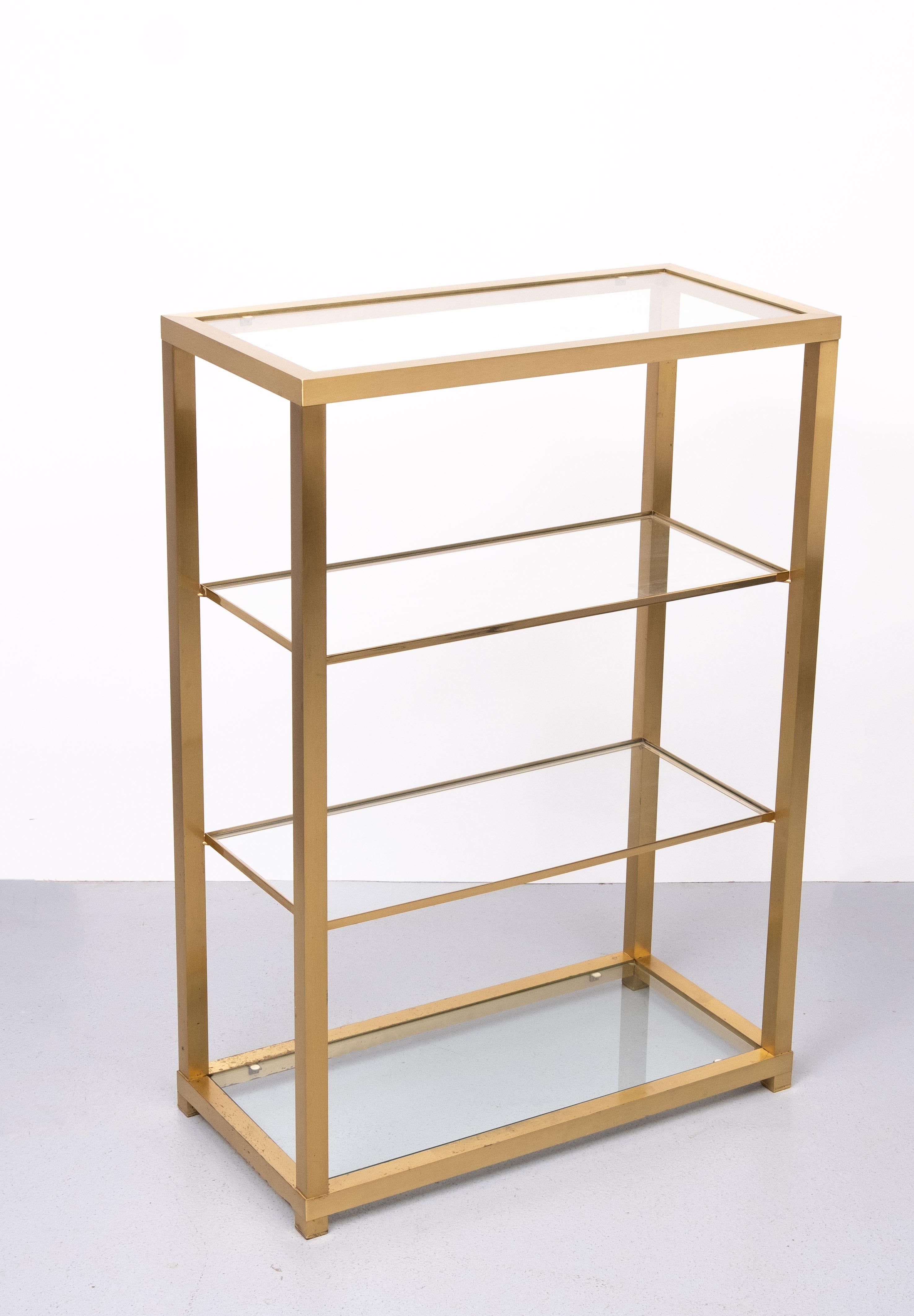 Brass and Glass Etagere or bookcase . Italy  1970s  In Good Condition For Sale In Den Haag, NL