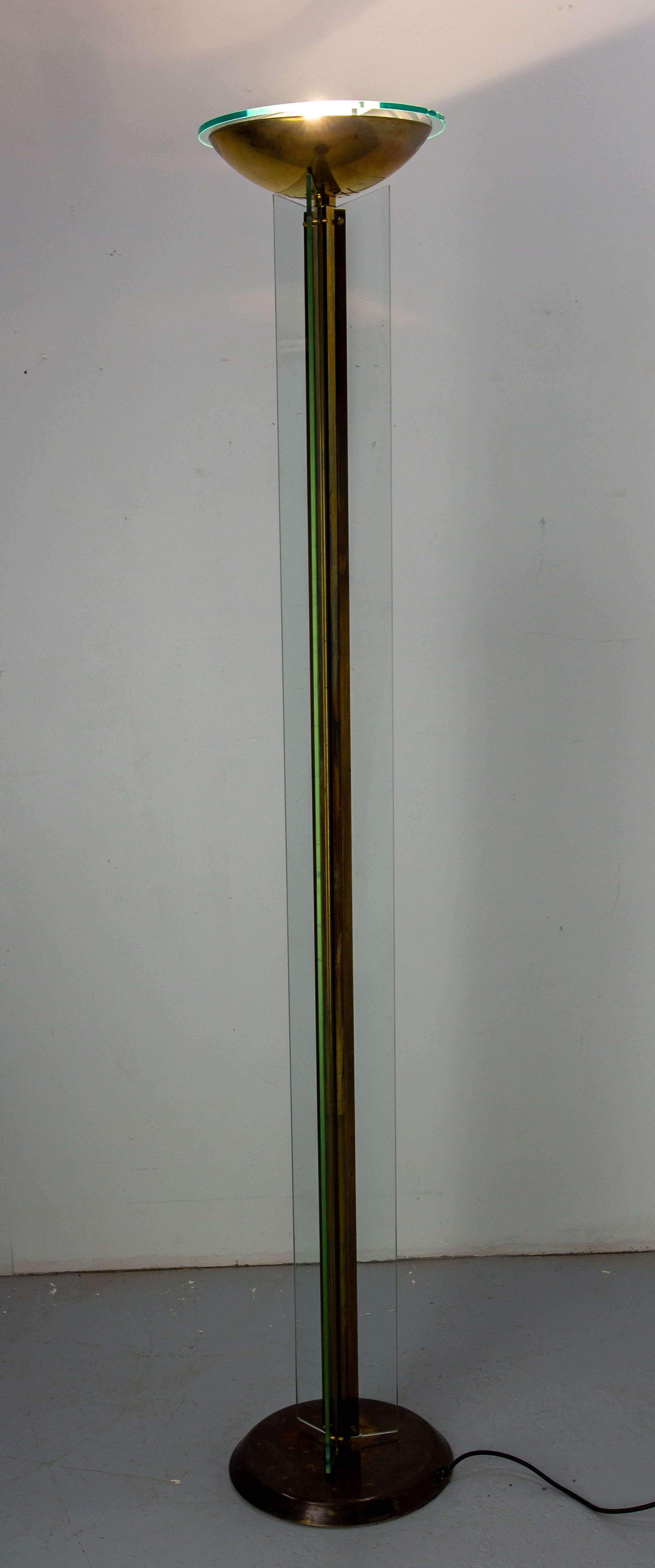 Brass and Glass Floor Lamp Lantern Vintage Chandelier, French, circa 1980 In Good Condition For Sale In Labrit, Landes