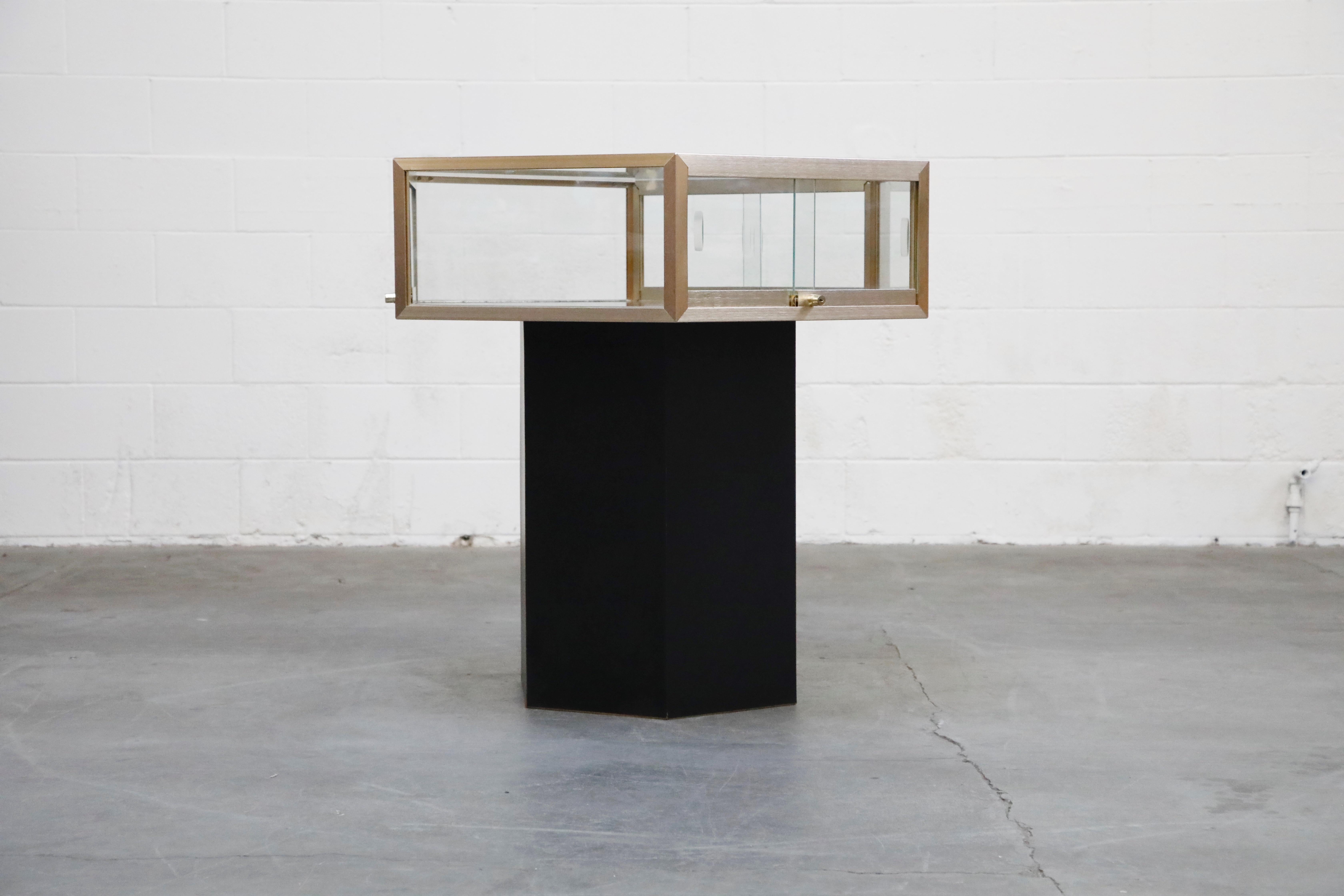Mid-Century Modern Brass and Glass Hexagonal Display Showcase Center Table, circa 1970s