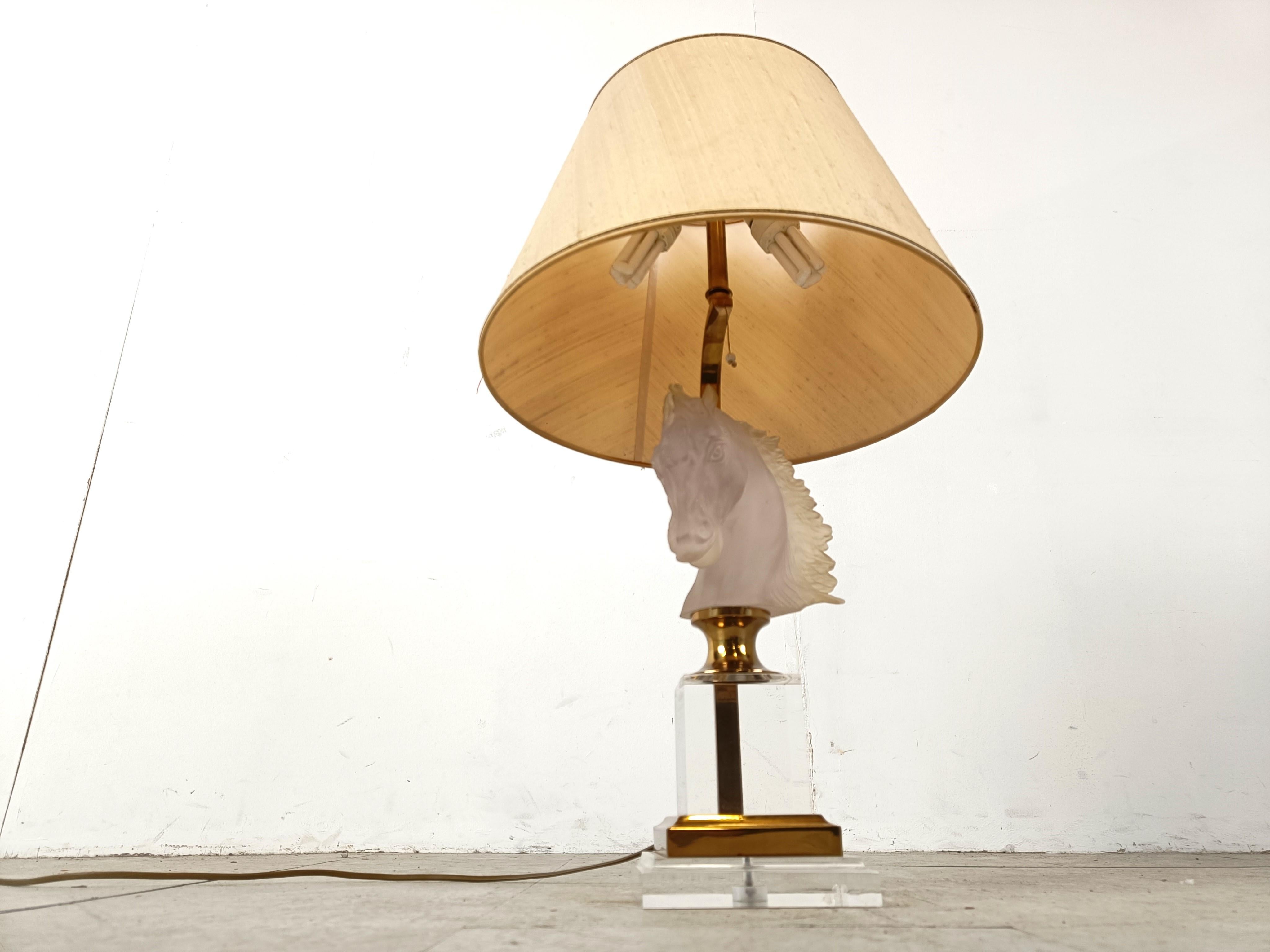 Fin du 20e siècle Lampe de table à tête de cheval en laiton et verre, France, années 1970 en vente