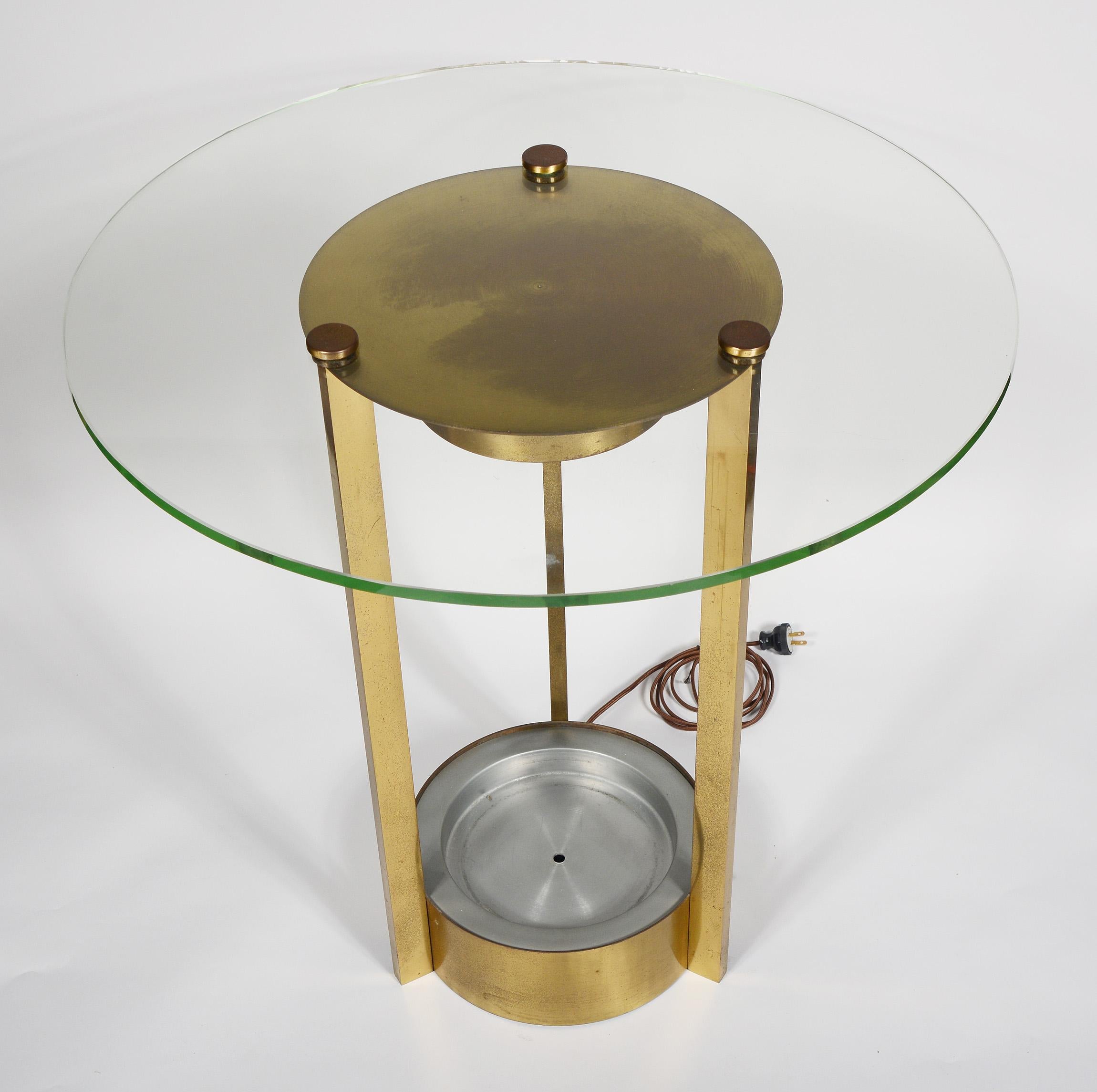 Brass and Glass Illuminated Art Deco Side Table Attributed to Dorothy Thorpe In Good Condition For Sale In San Mateo, CA