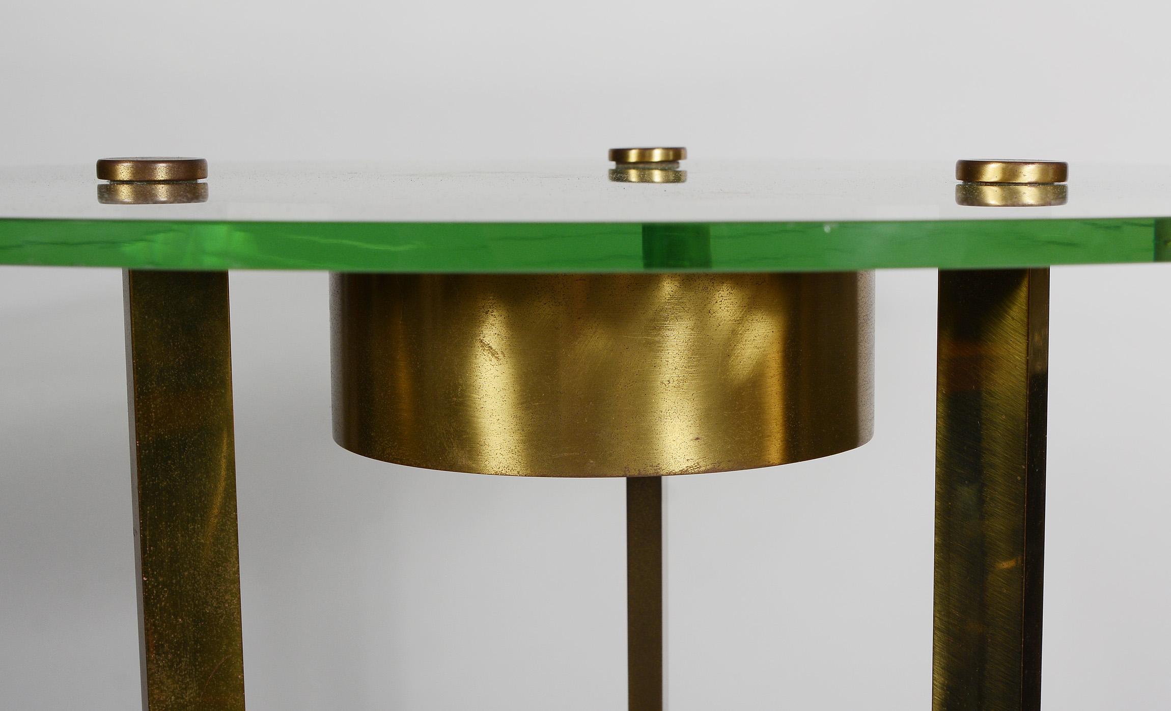 Brass and Glass Illuminated Art Deco Side Table Attributed to Dorothy Thorpe For Sale 2