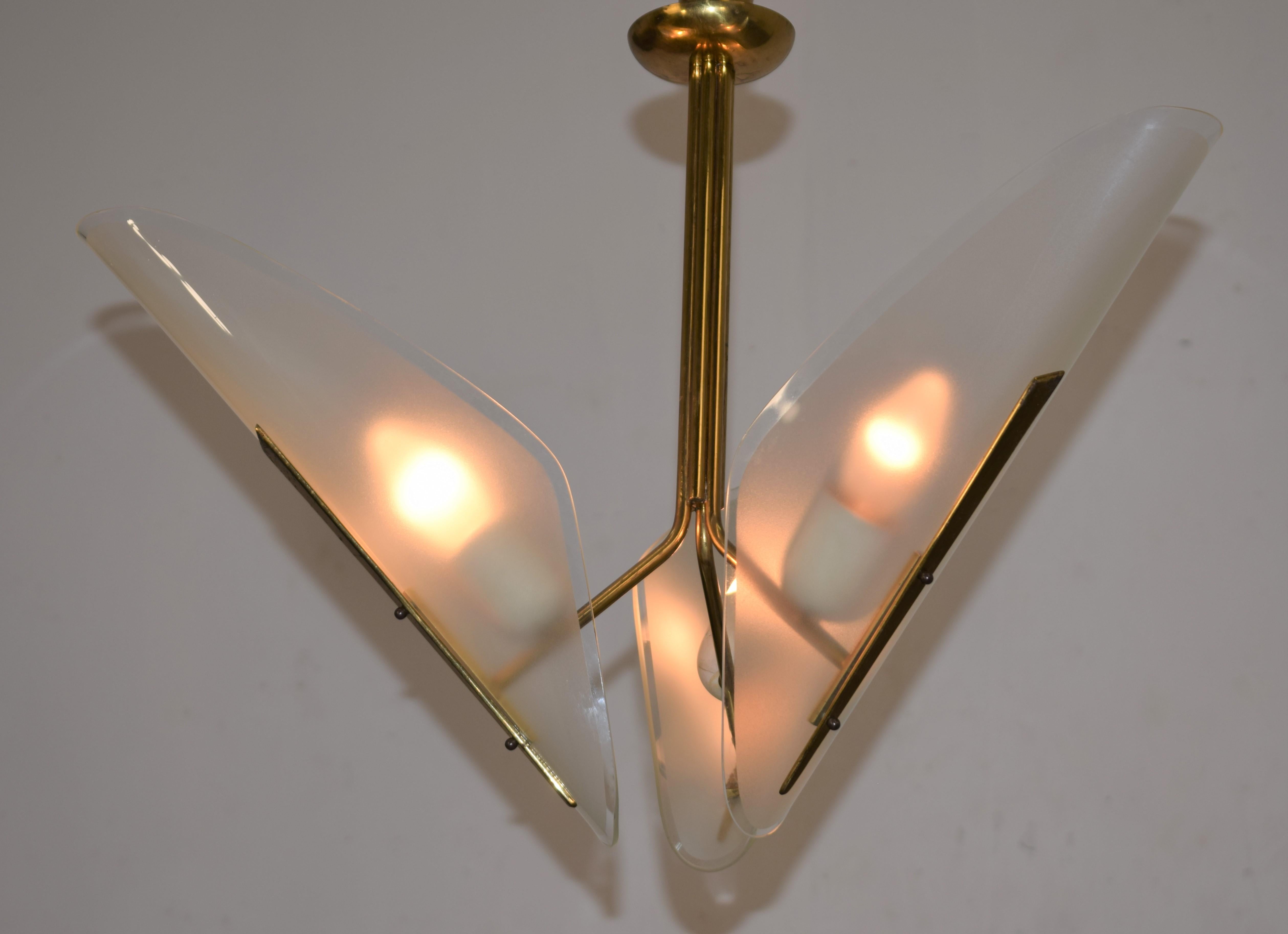 Brass and Glass Italian Chandelier, 1950s In Good Condition For Sale In Palermo, PA