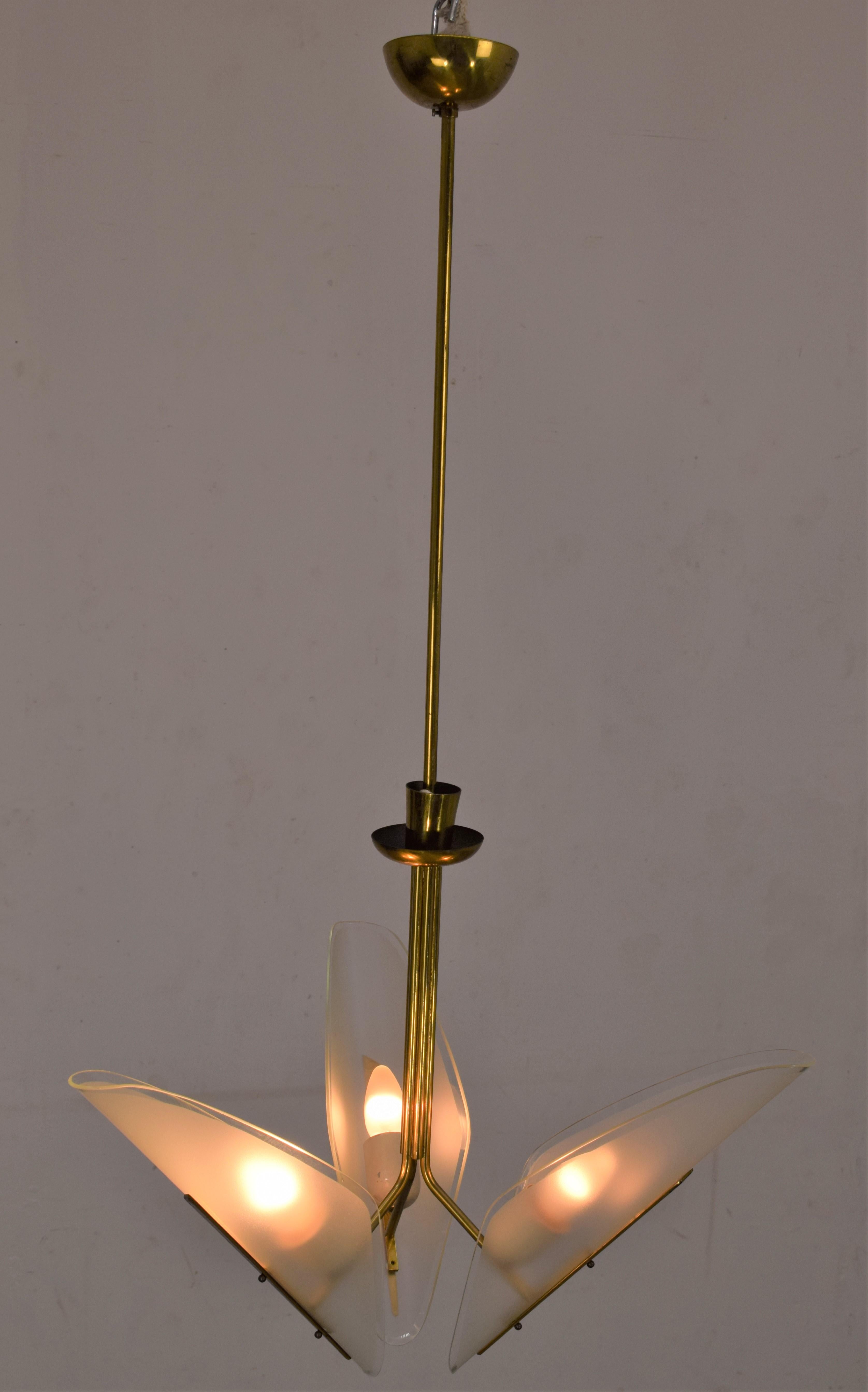 Mid-20th Century Brass and Glass Italian Chandelier, 1950s For Sale