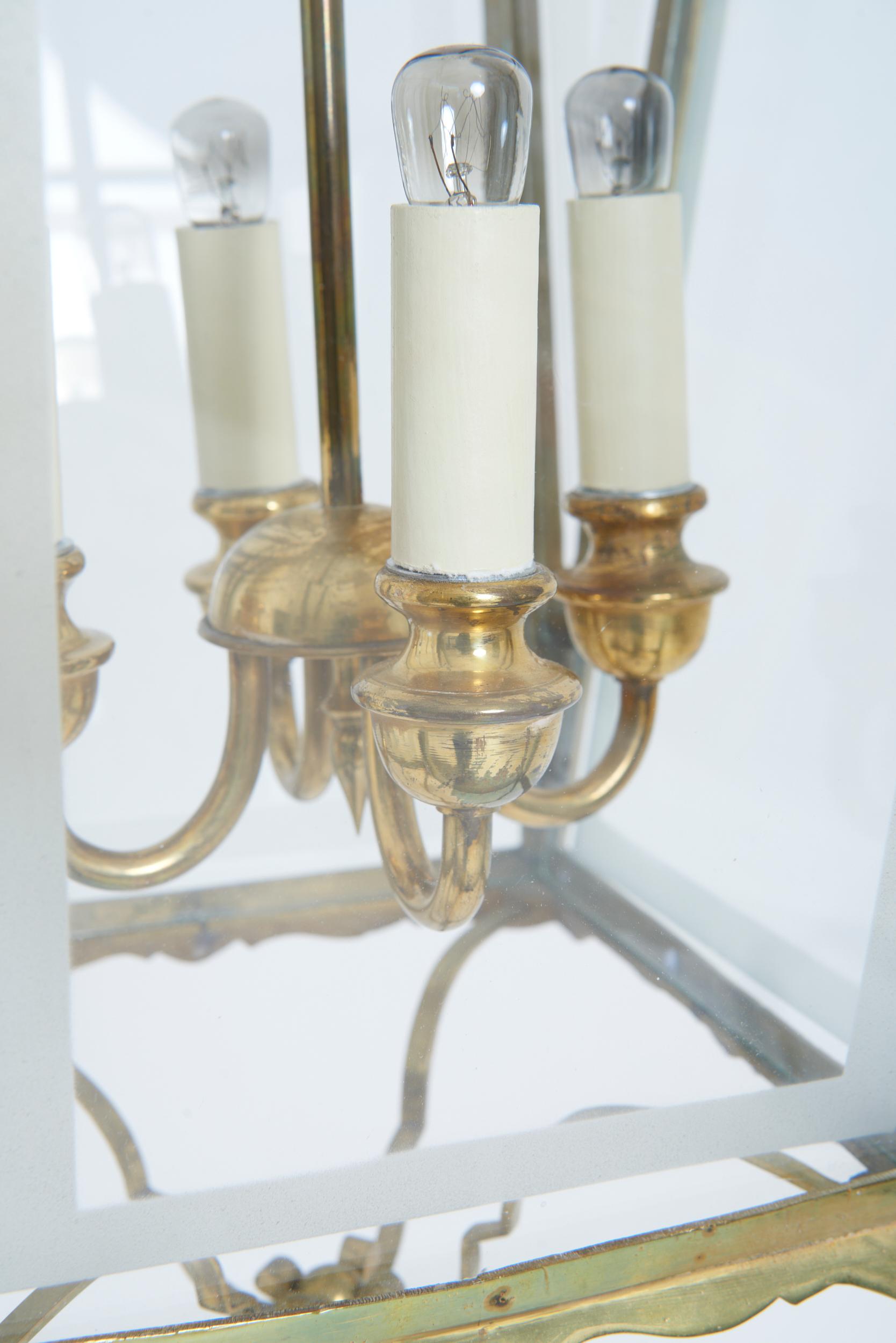 Laterne aus Messing und Glas (Mitte des 20. Jahrhunderts) im Angebot