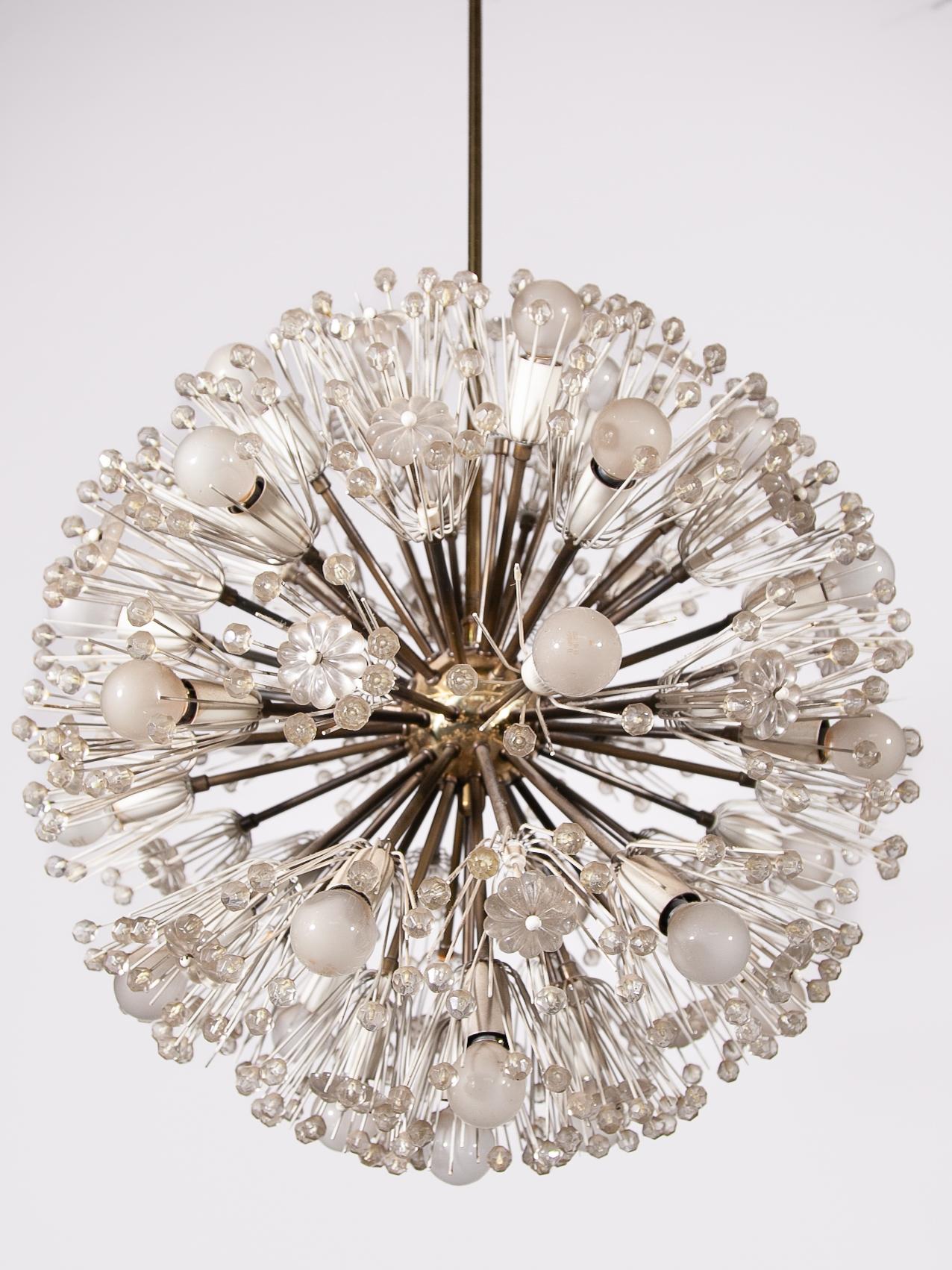 Araña de copos de nieve de latón y cristal de Emil Stejnar para Rupert Nikoll Moderno de mediados de siglo en venta