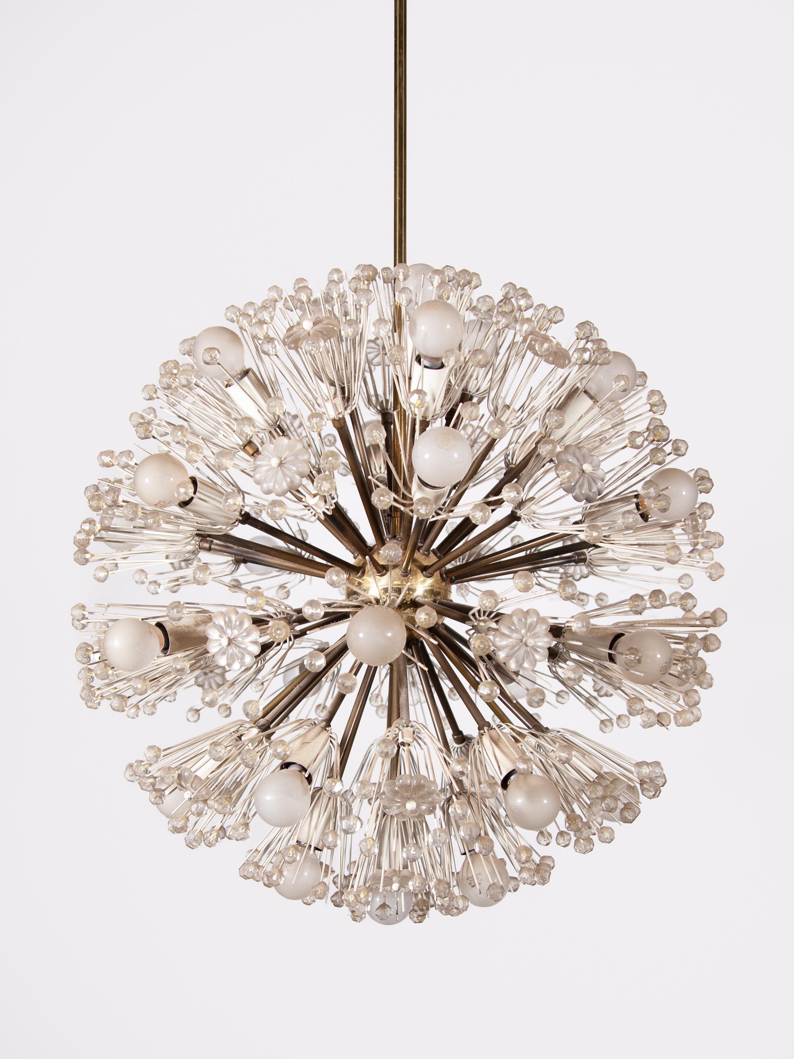 Araña de copos de nieve de latón y cristal de Emil Stejnar para Rupert Nikoll Hecho a mano en venta