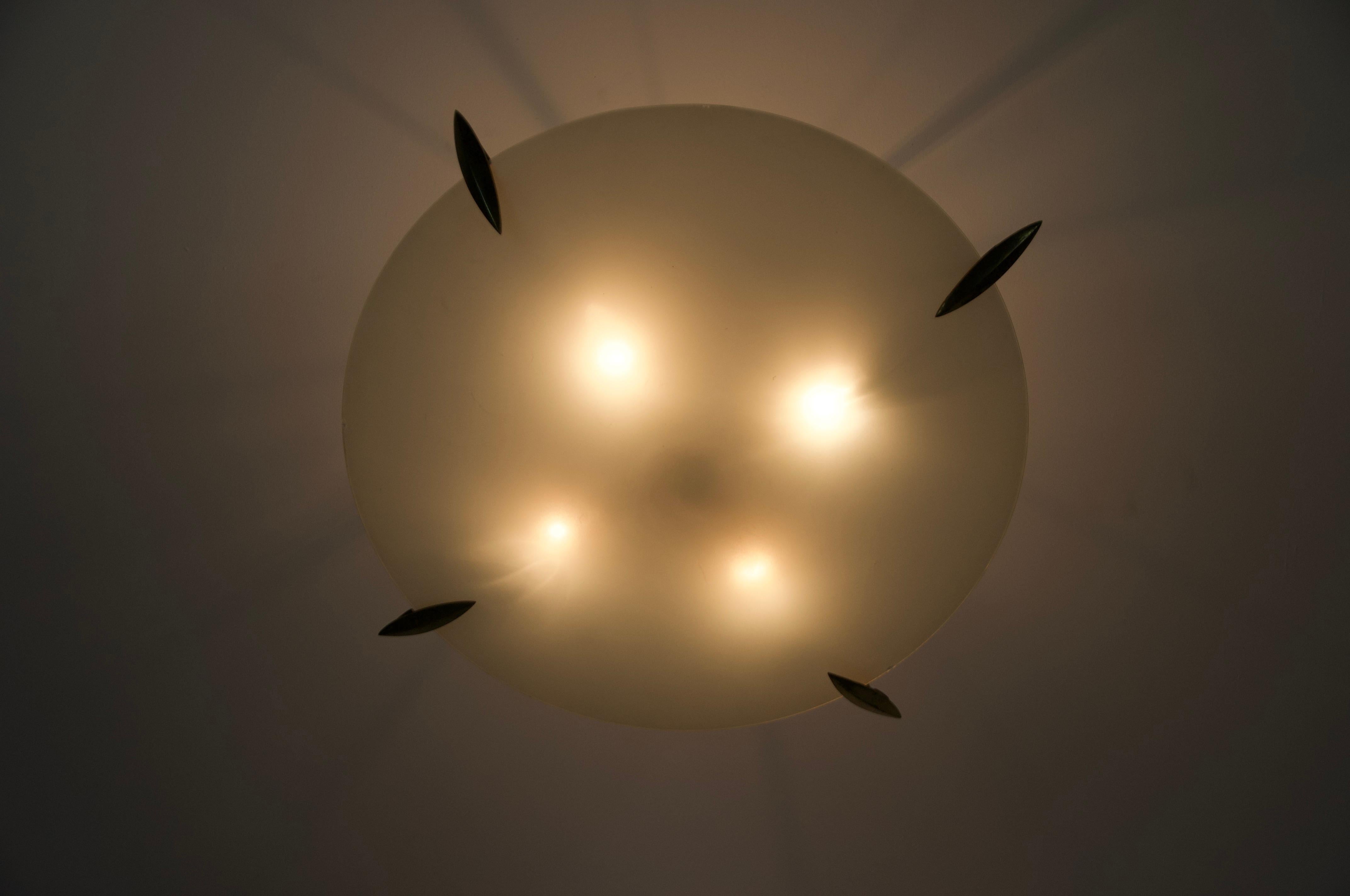 Empotrable de latón y cristal de mediados de siglo, años 60, Italia mediados del siglo XX en venta