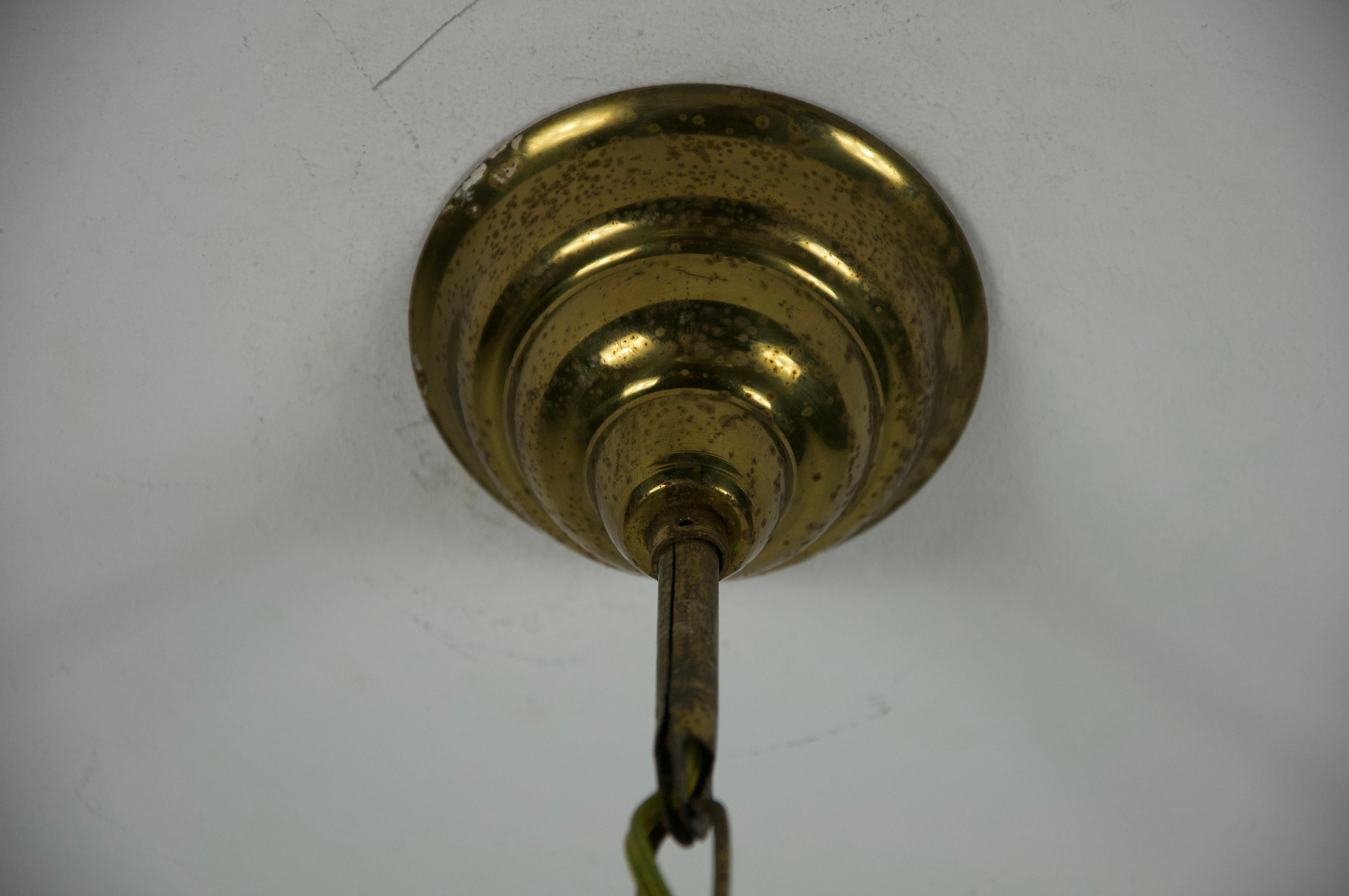Lámpara colgante de latón y cristal de mediados de siglo, años 60, Italia en venta 10