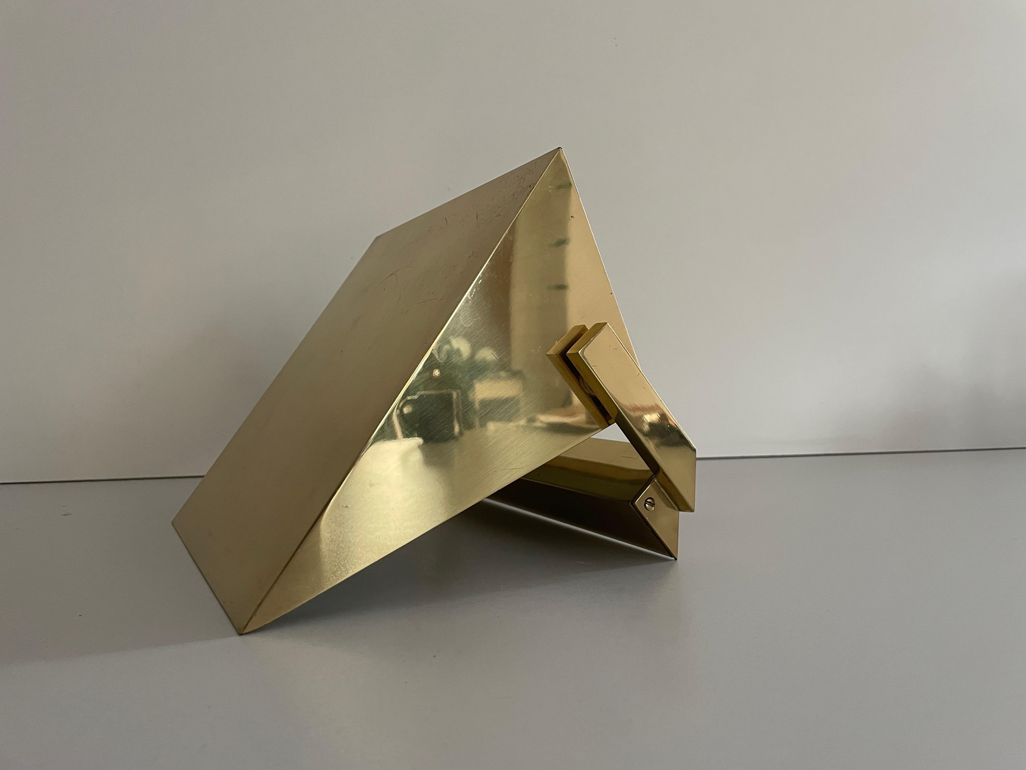 Pareja de candelabros de latón y cristal de Vereinigte Werkstätten, años 60, Alemania en venta 10