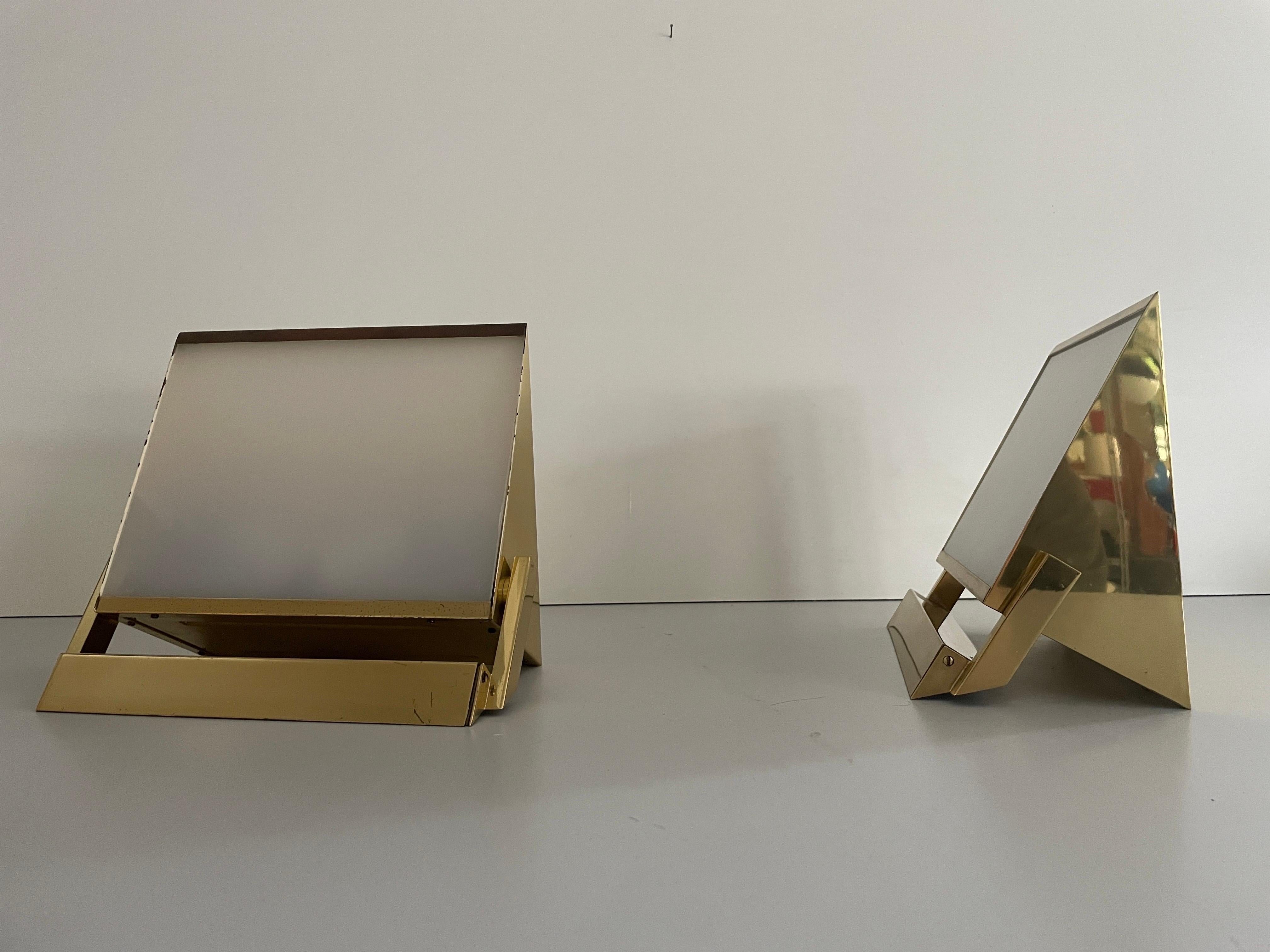 Pareja de candelabros de latón y cristal de Vereinigte Werkstätten, años 60, Alemania en venta 13