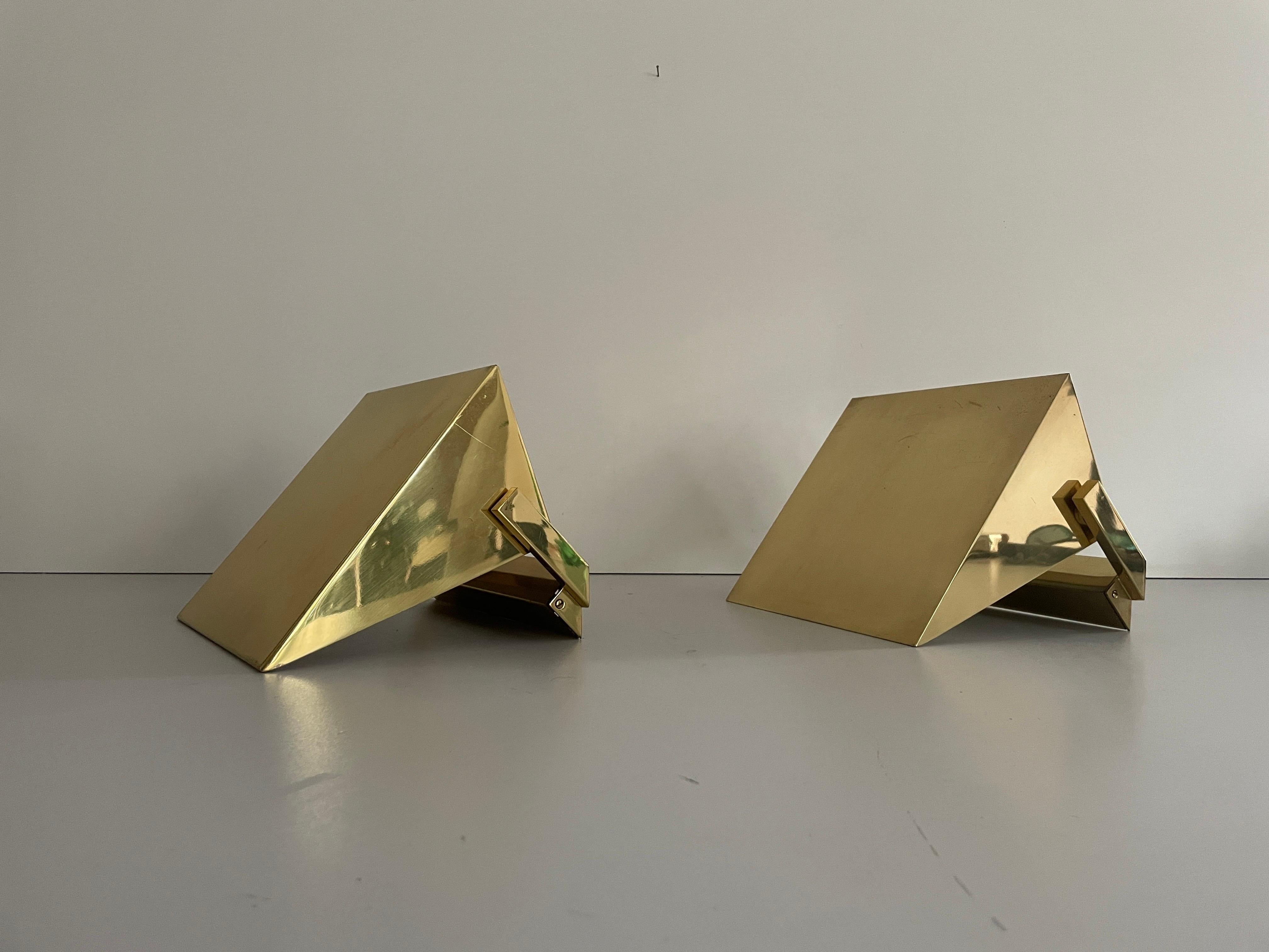 Pareja de candelabros de latón y cristal de Vereinigte Werkstätten, años 60, Alemania Alemán en venta