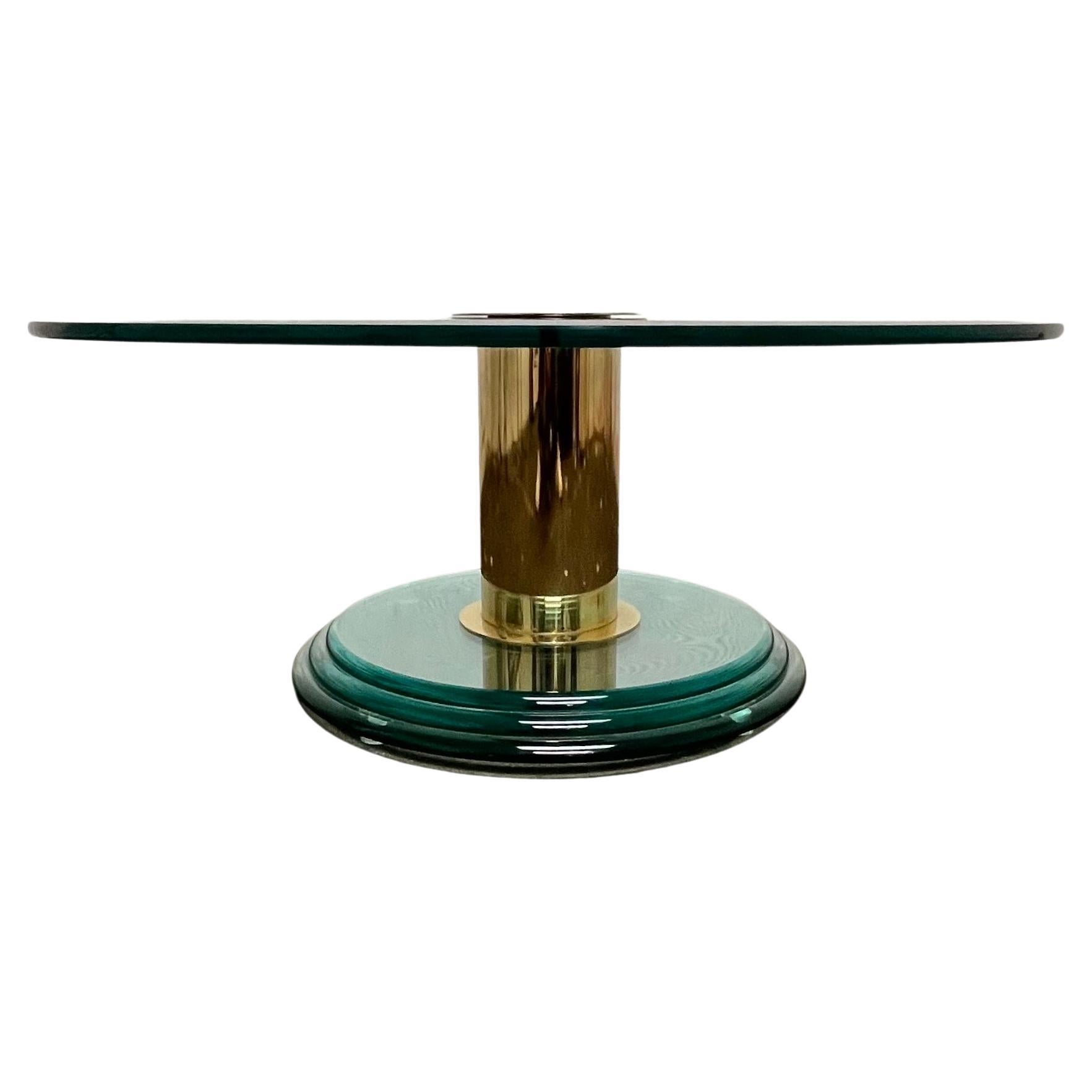 Table basse à piédestal en laiton et verre