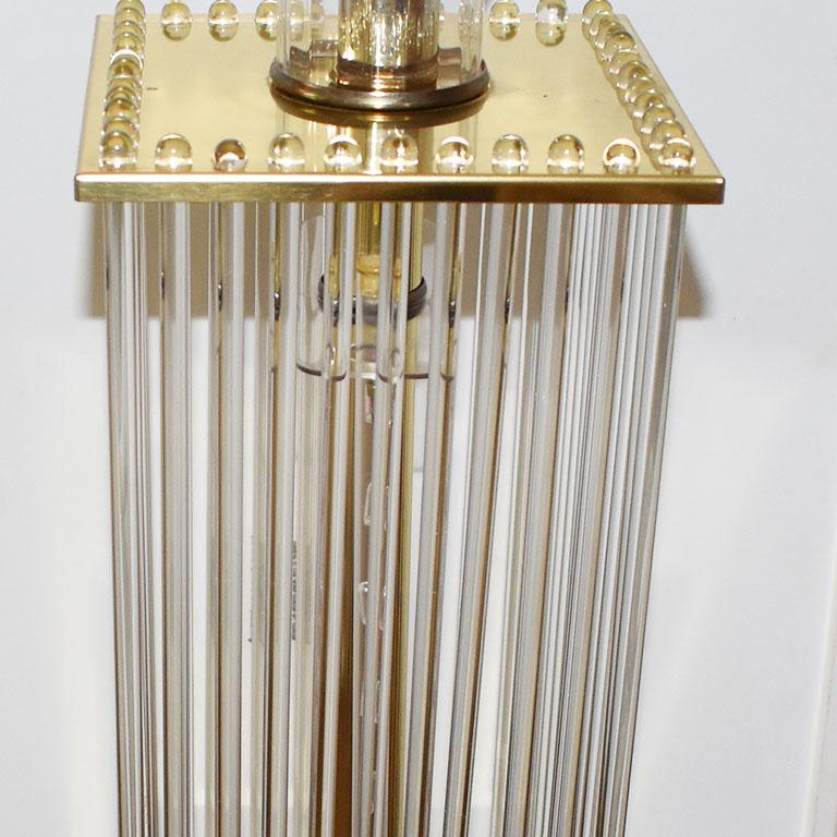 italien Lampe de bureau à tige en laiton et verre d'après Gaetano Sciolari, 1970, Italie en vente