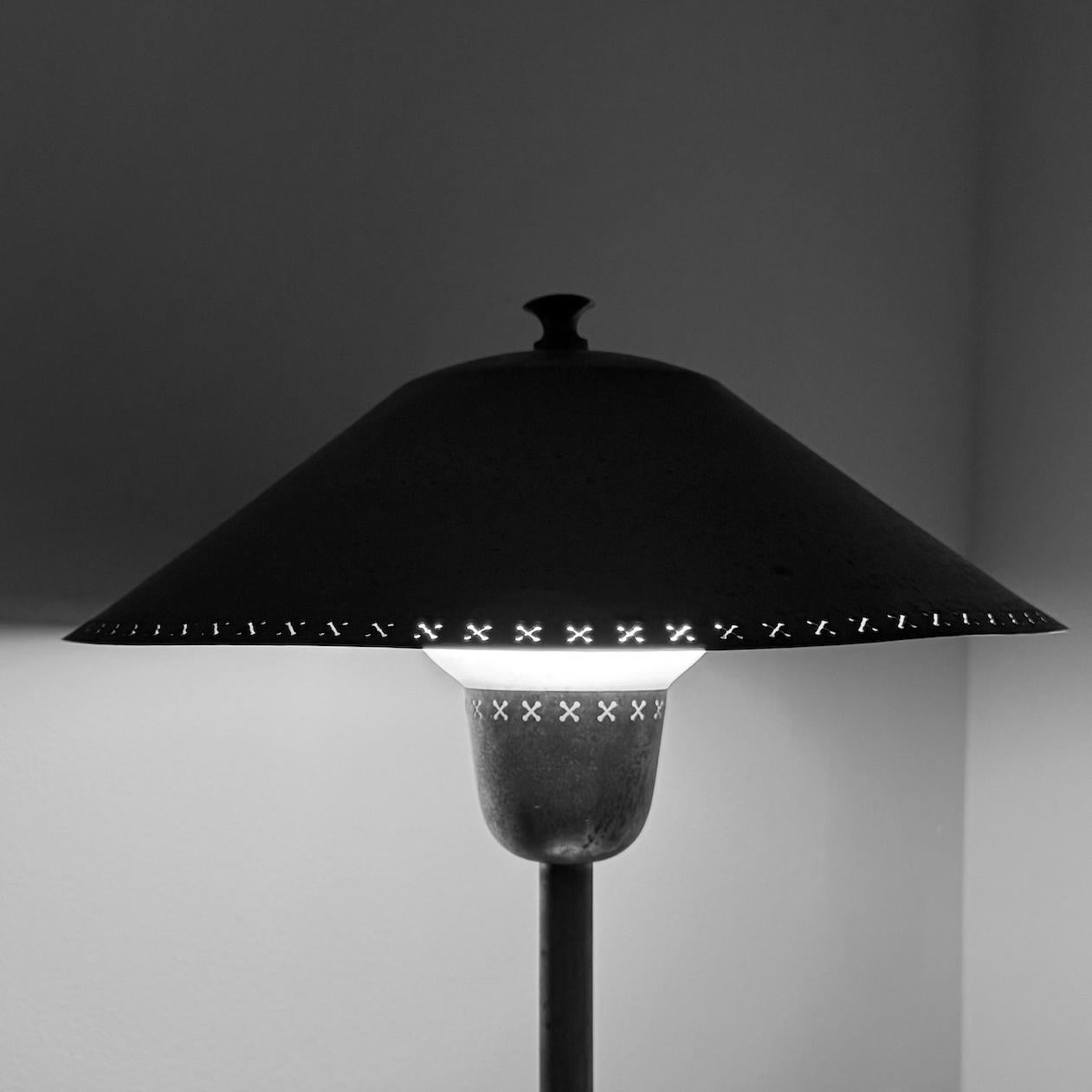 Brass and Glass Table Lamp attributed to Bengt Karlby for Lyfa, Denmark For Sale 3