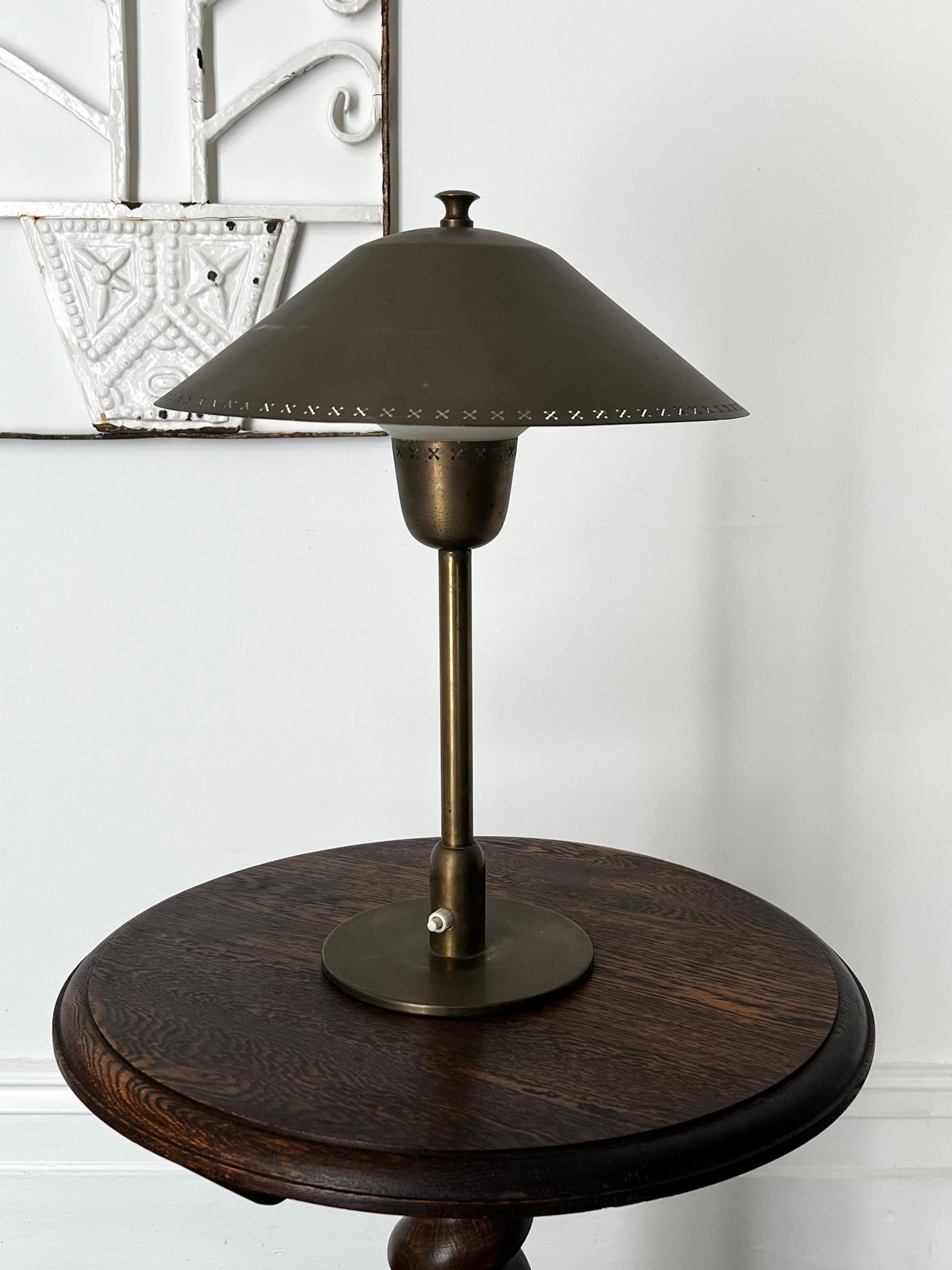 Brass and Glass Table Lamp II attributed to Bengt Karlby for Lyfa, Denmark For Sale 2