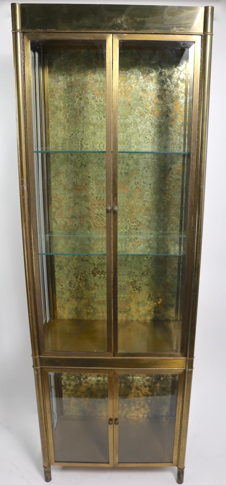 Late 20th Century Brass and Glass Vitrine Display Cabinet by Mastercraft