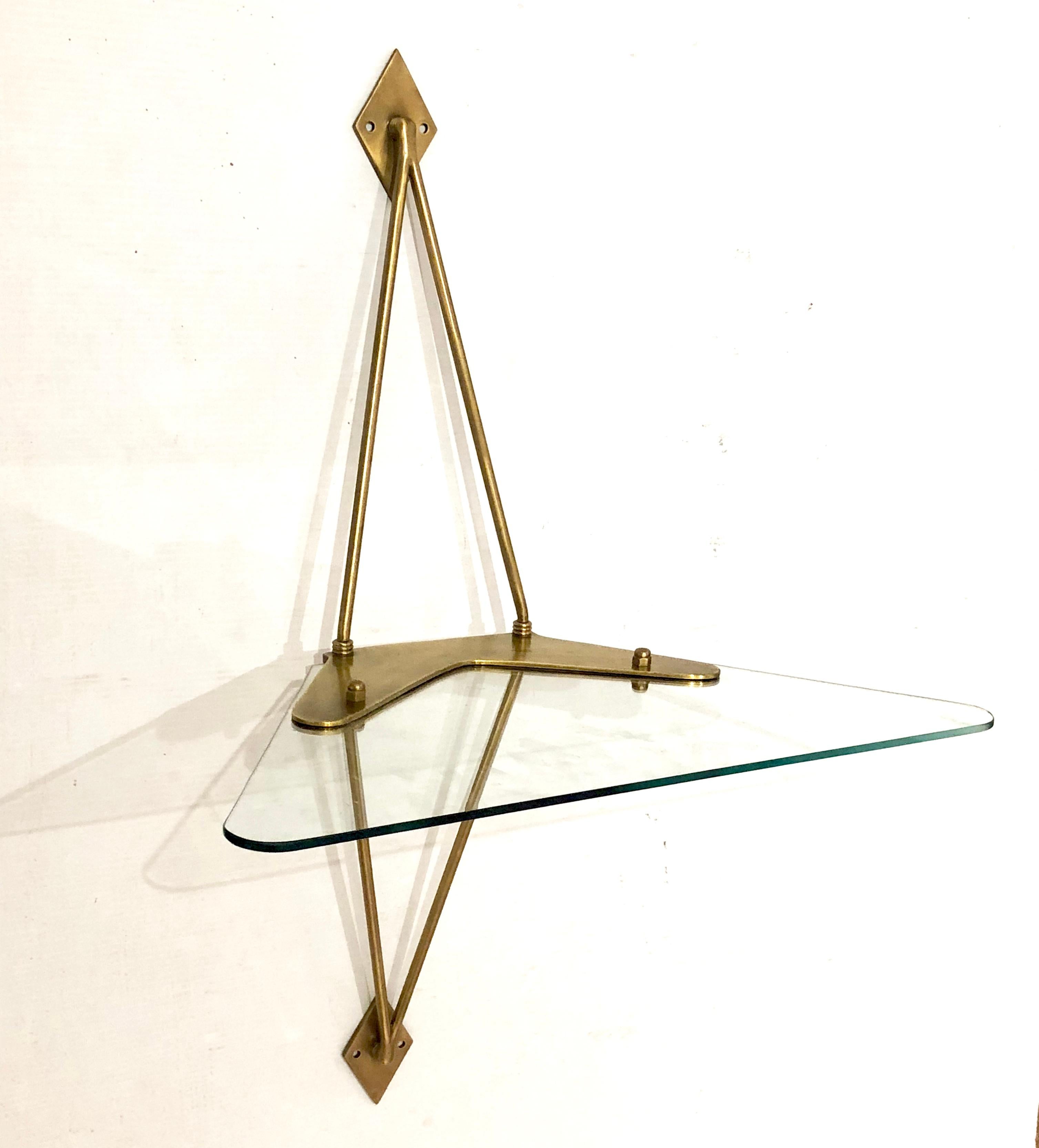 Brass and Glass Wall-Mounted Angle Display Shelf Attributed to Fontana Arte In Excellent Condition In San Diego, CA