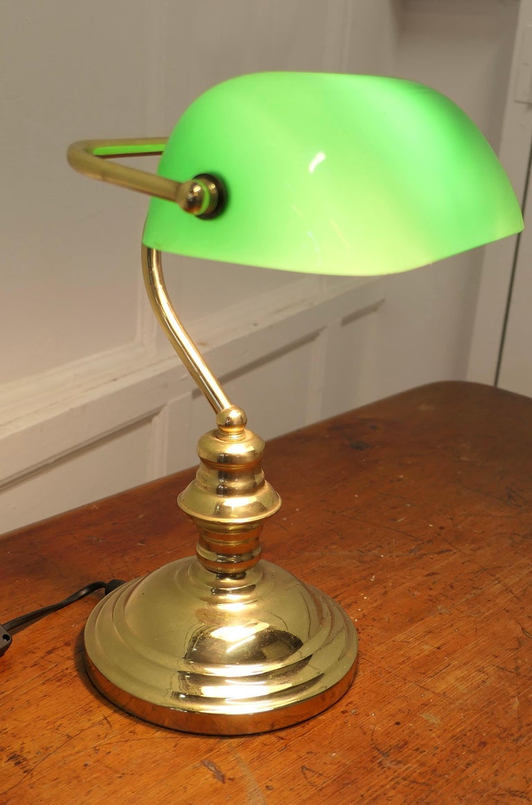 Brass and Green Glass Banker's Desk Lamp For Sale at 1stDibs