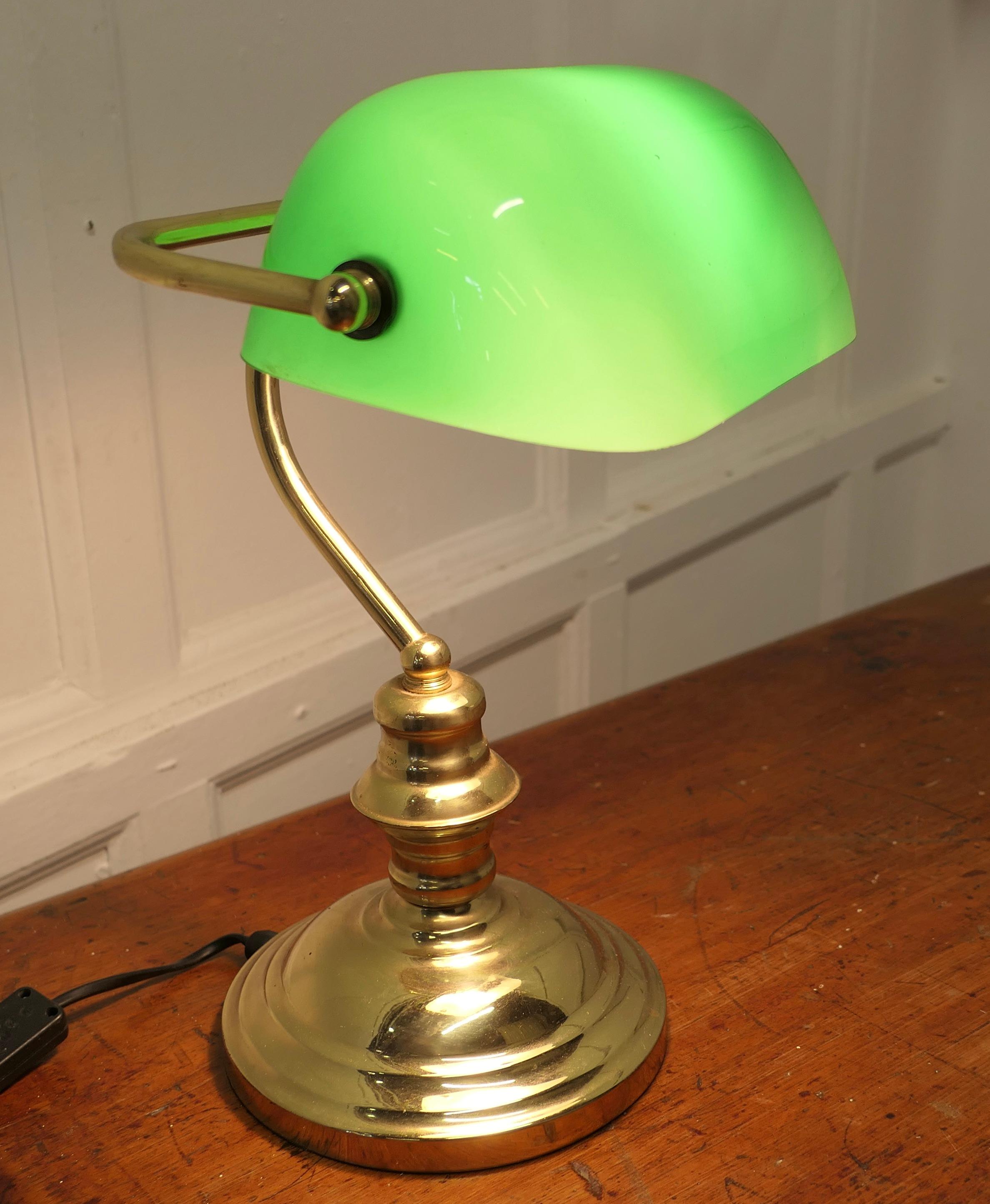 bankers lamp green