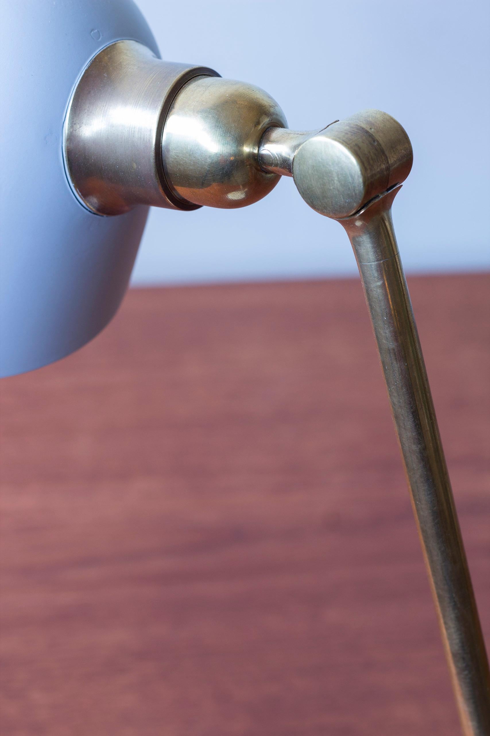 Lámpara de mesa de latón y gris mod. 532012 de Bertil Brisborg para Nordiska Kompaniet en venta 2