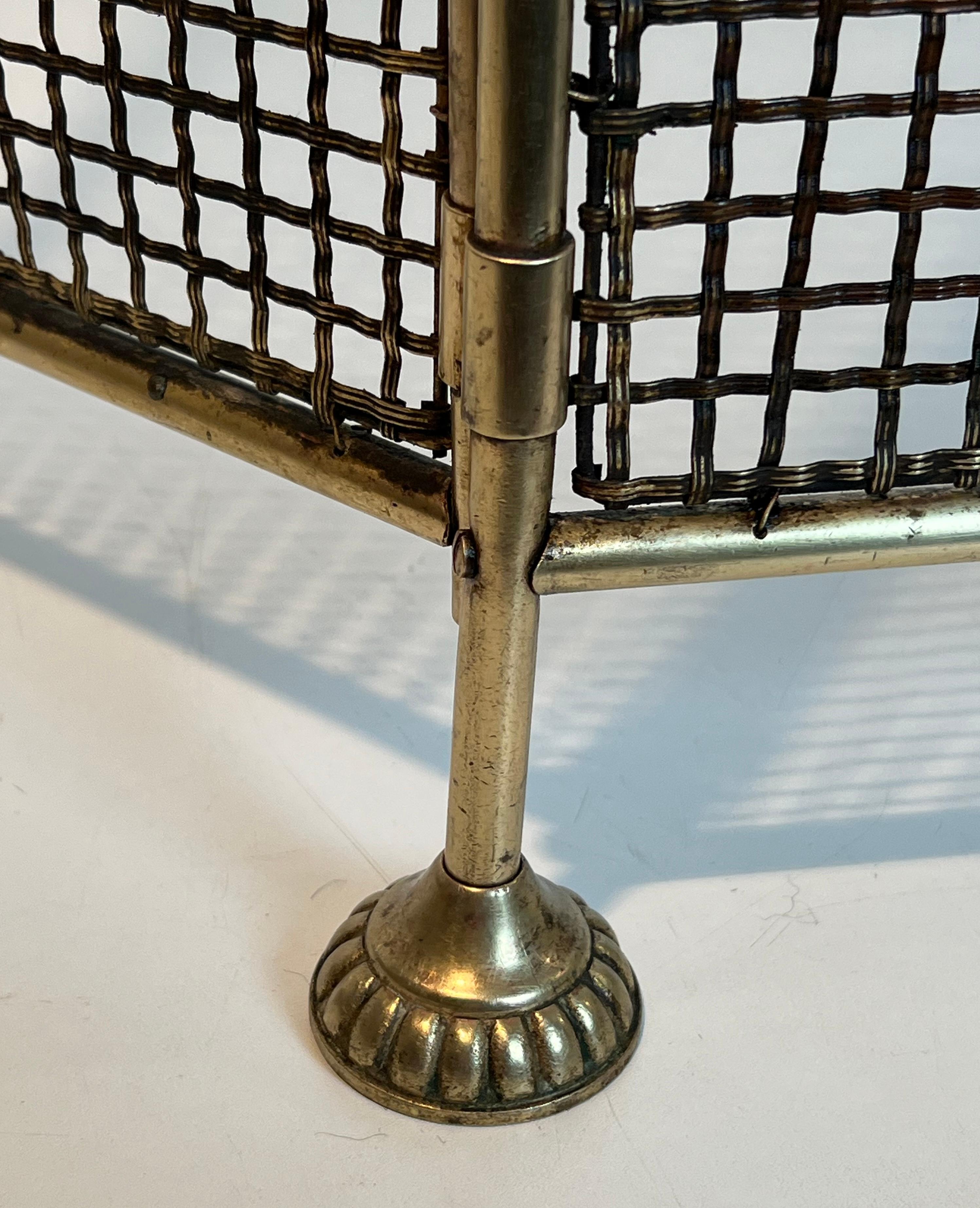 Écran de cheminée en laiton et grillage D'époque Art Nouveau. Circa 1900 en vente 3