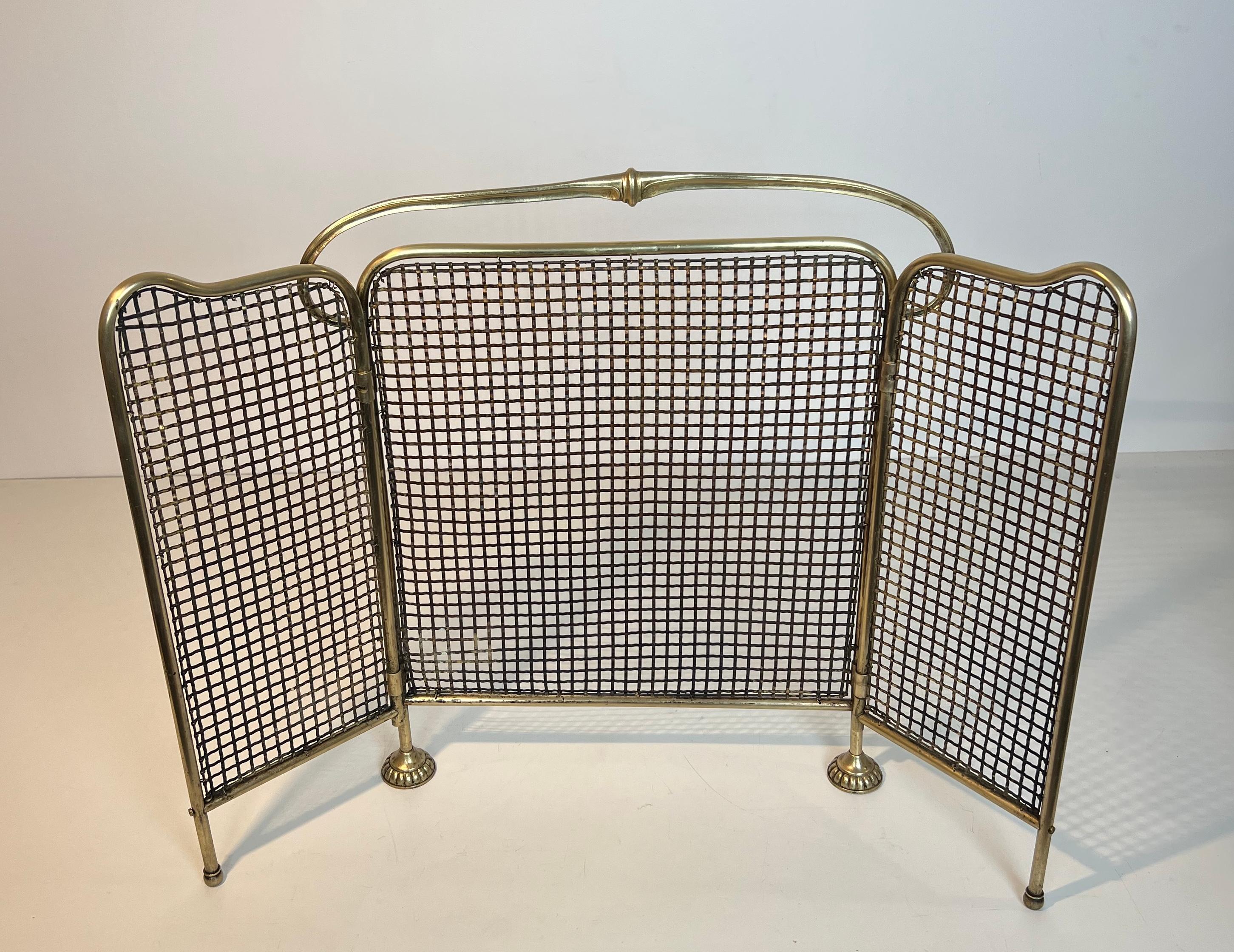 Écran de cheminée en laiton et grillage D'époque Art Nouveau. Circa 1900 en vente 9