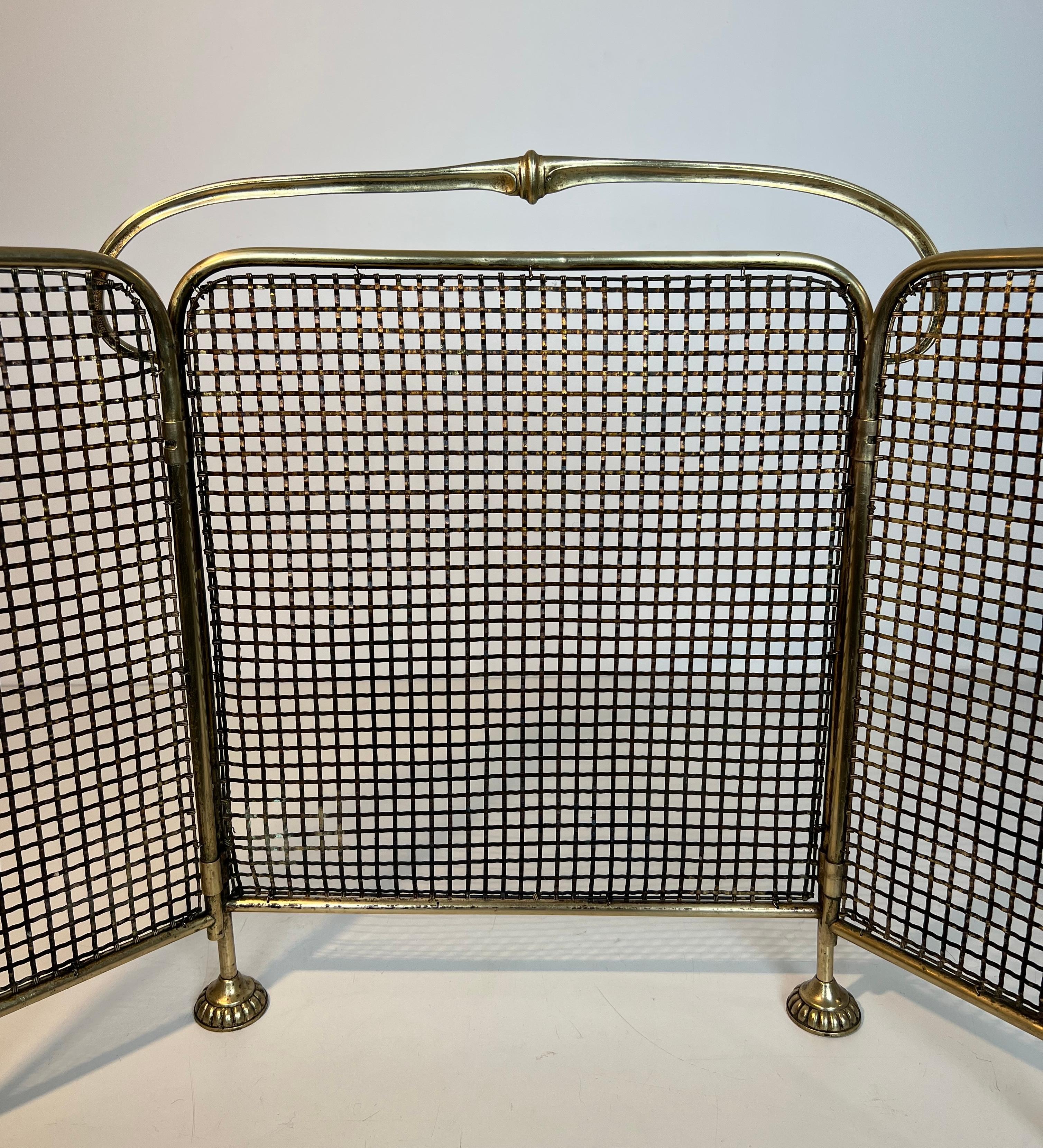 Écran de cheminée en laiton et grillage D'époque Art Nouveau. Circa 1900 en vente 11