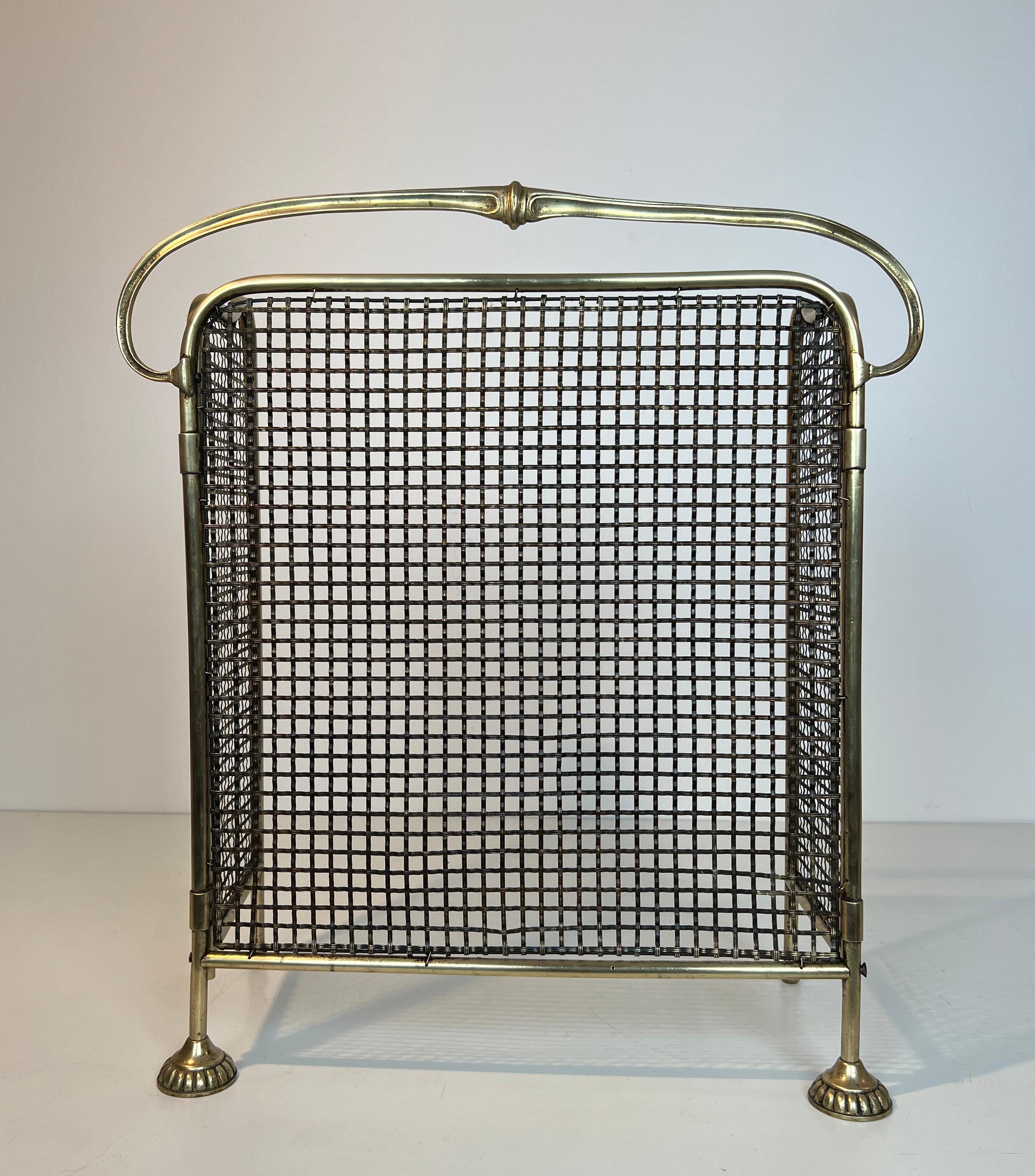 Français Écran de cheminée en laiton et grillage D'époque Art Nouveau. Circa 1900 en vente