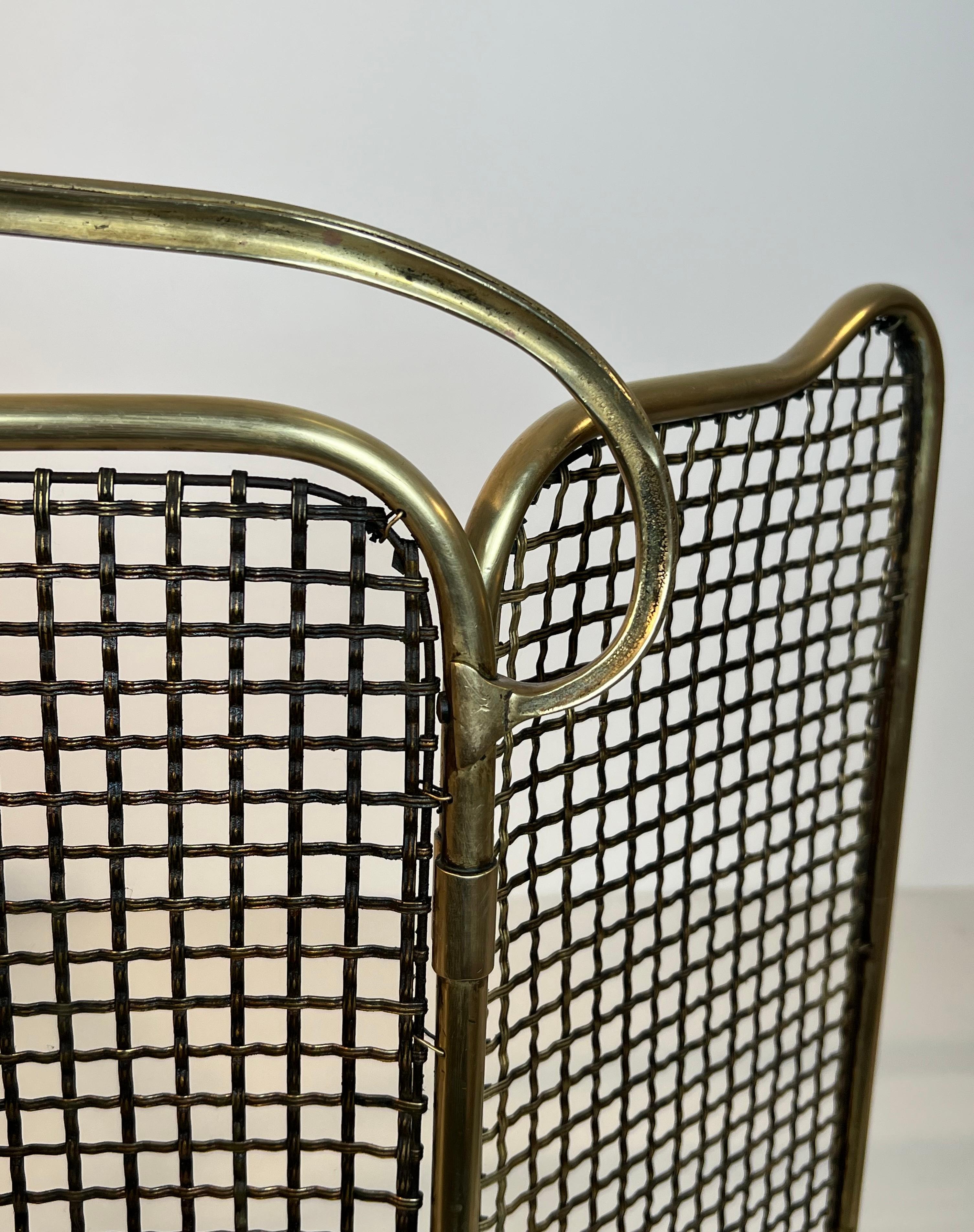 Écran de cheminée en laiton et grillage D'époque Art Nouveau. Circa 1900 en vente 2