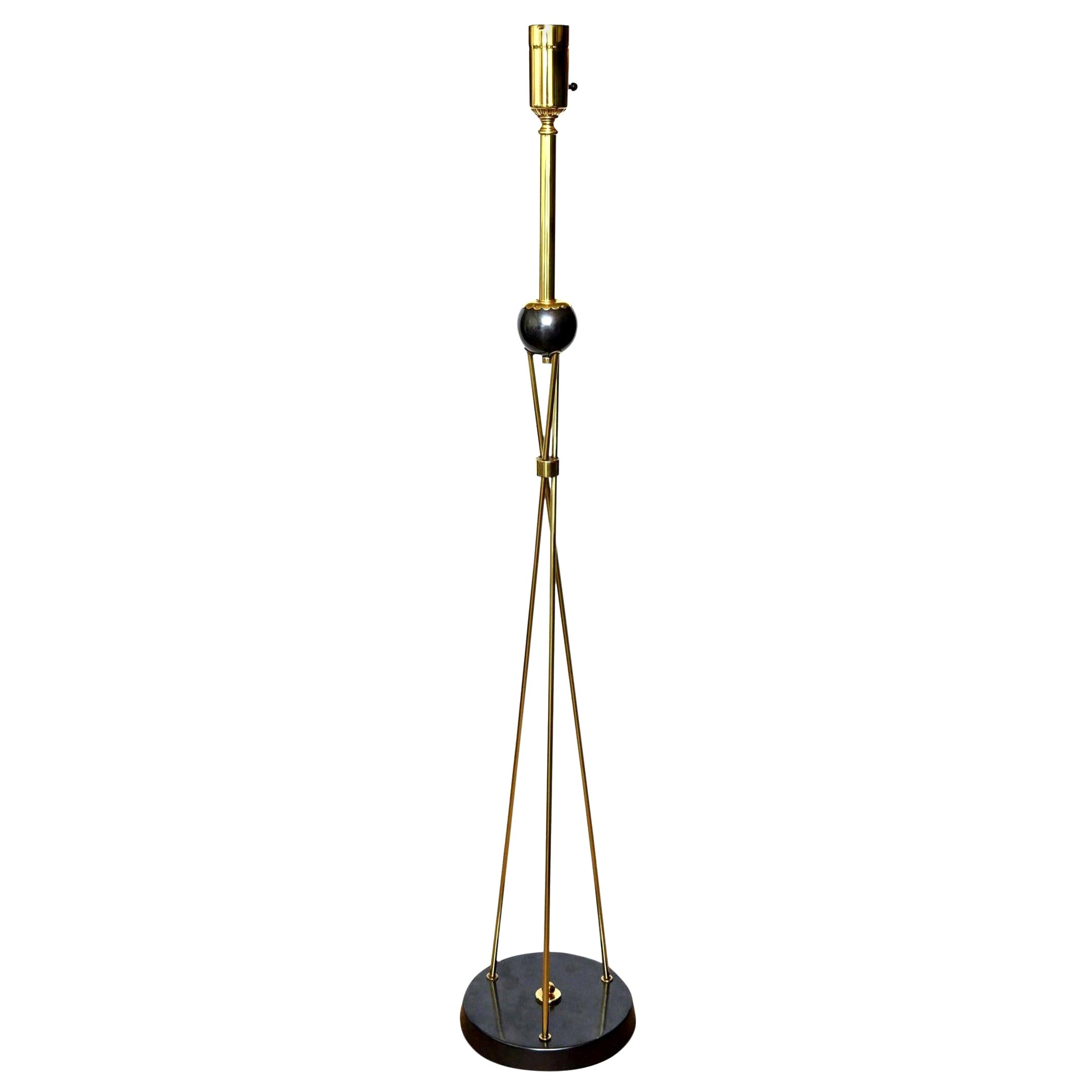 Restaurierte Stehlampe aus Messing und Rotgussmetall im Stil von Parzinger, Mid-Century Modern