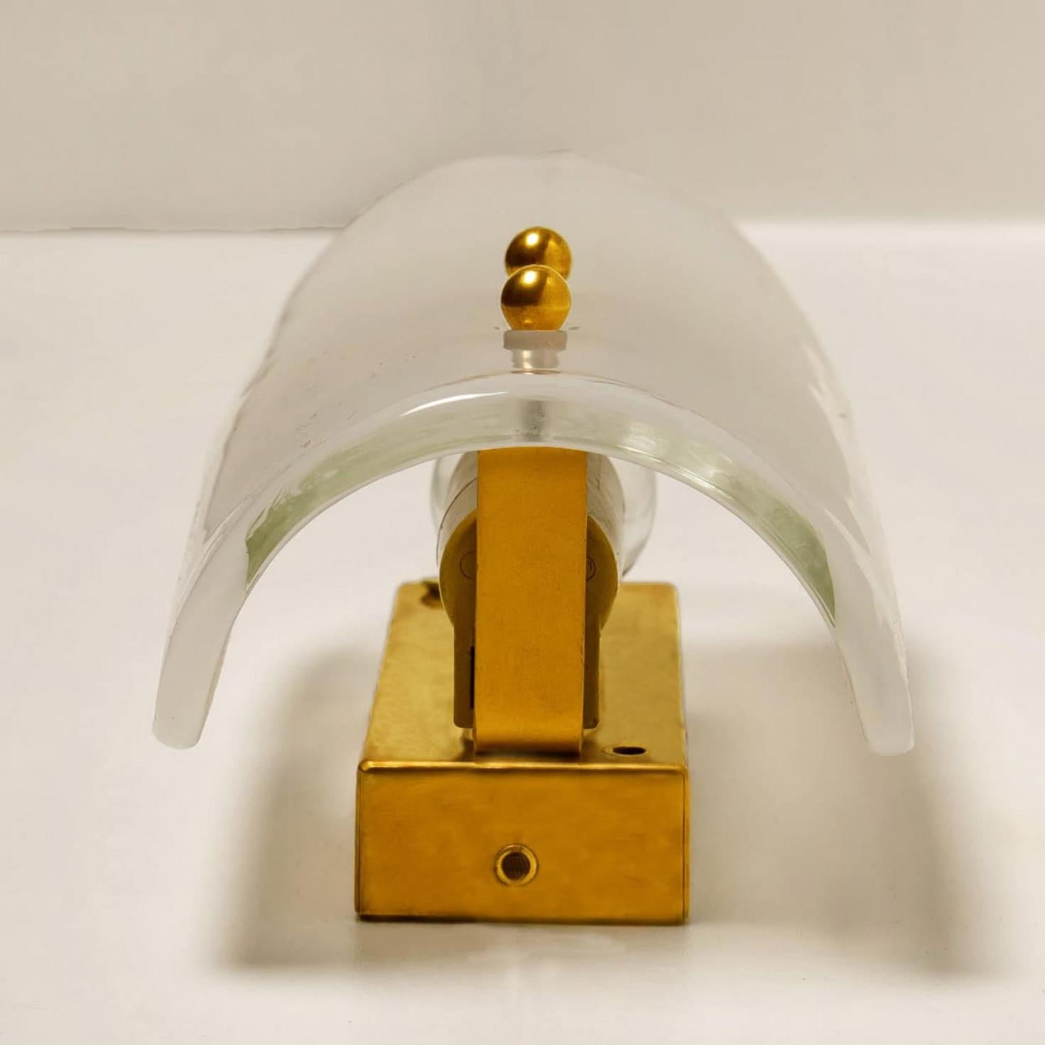 Mid-Century moderno Brass and Hand Blown Murano Glass Wall Lights by J.T. Kalmar, 1960s in vendita