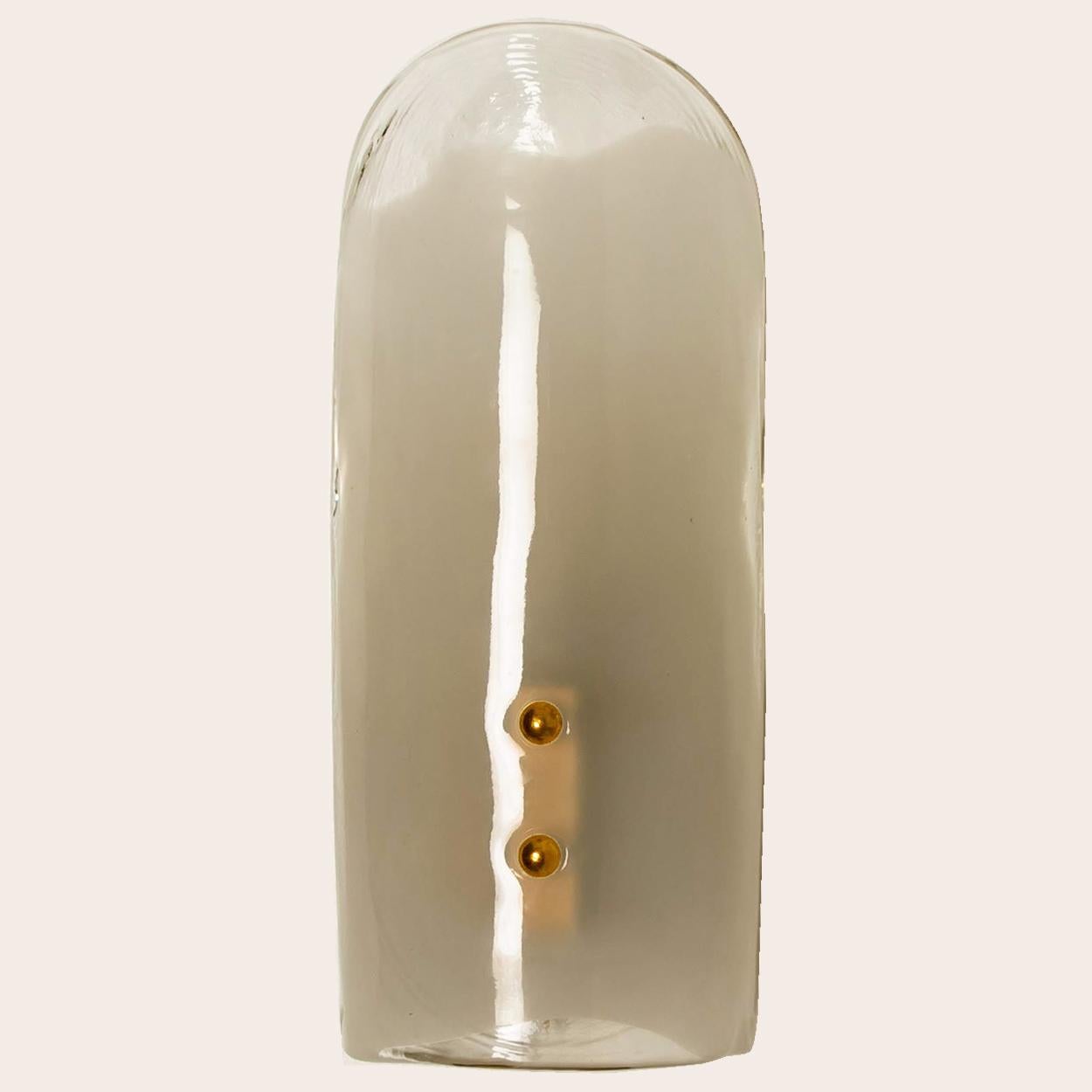 Apliques de latón y cristal de Murano soplado a mano de J.T. Kalmar, década de 1960 en Bueno estado para la venta en Rijssen, NL