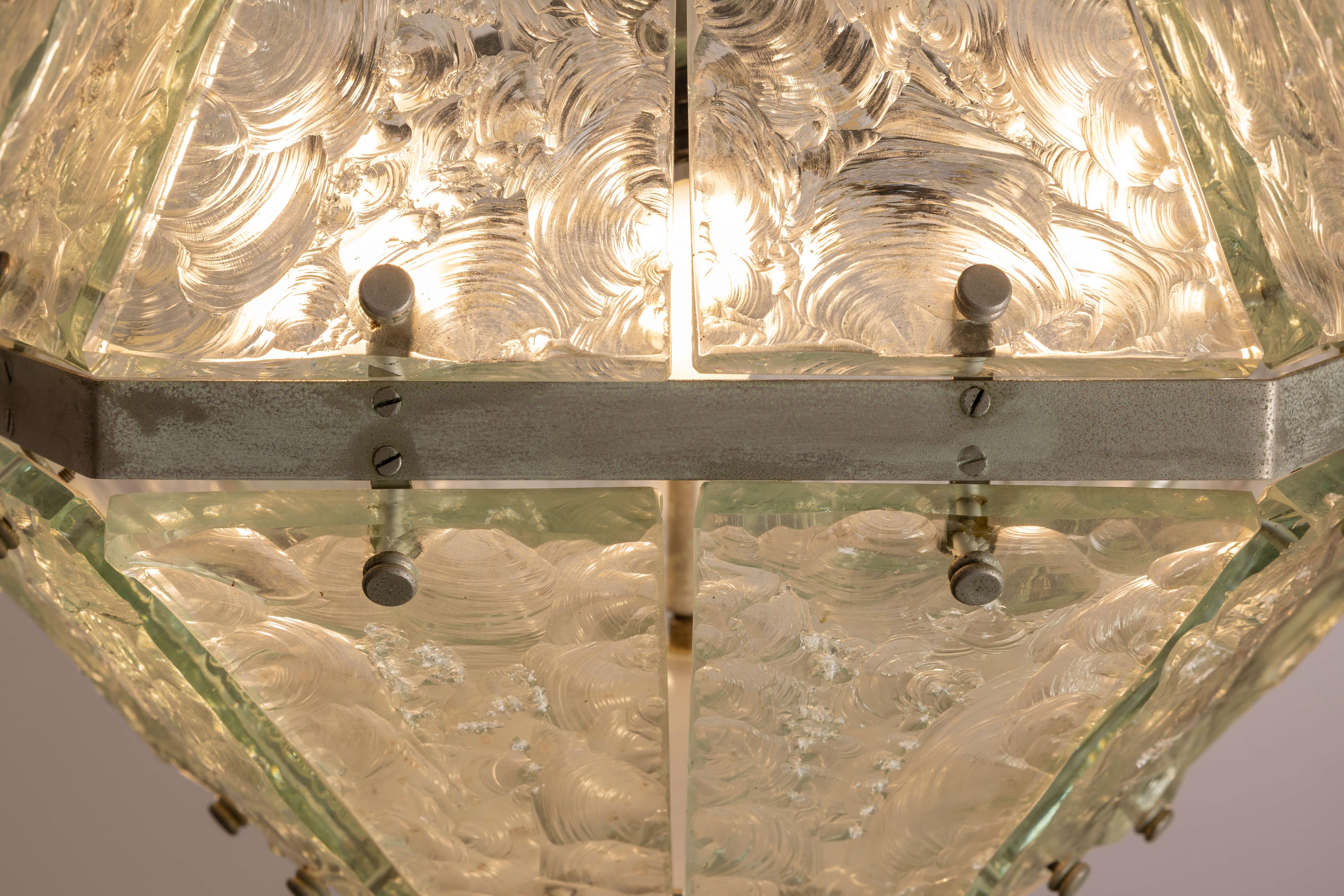 Brass and hand-faceted glass pendant lamp attributed to Fontana Arte Italy 1960s en venta 1