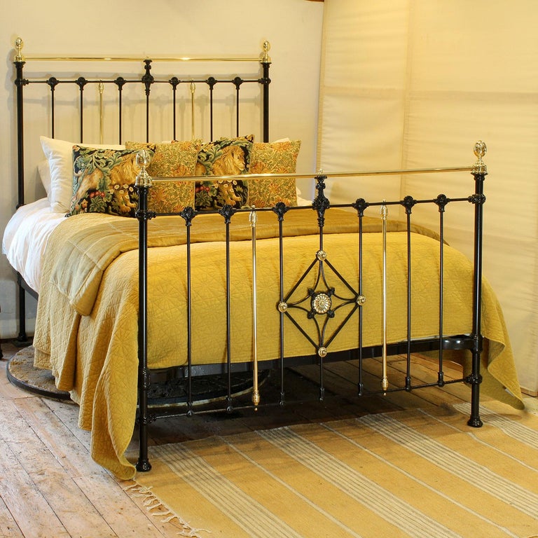 Brass and Iron Antique Bed in Black, Mk266 For Sale at 1stDibs