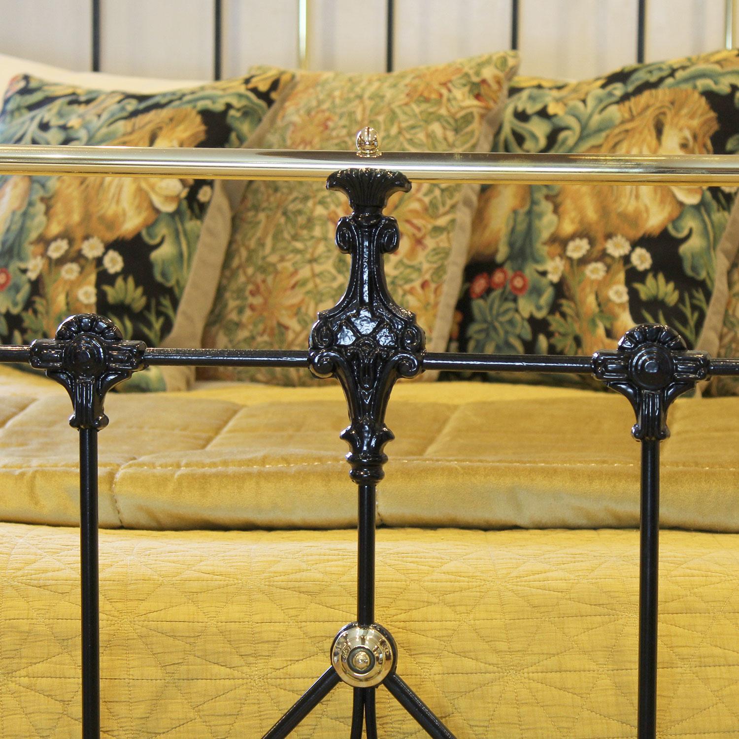 Brass and Iron Antique Bed in Black, Mk266 In Good Condition In Wrexham, GB