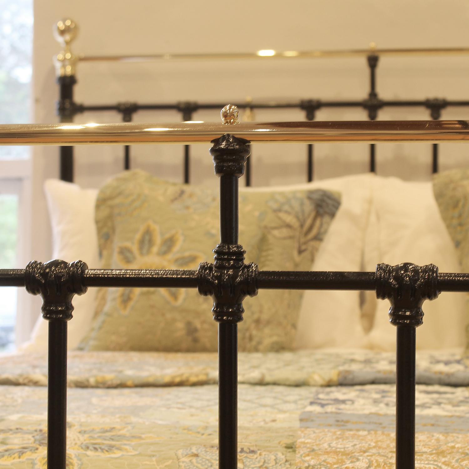 Brass and Iron Antique Bed  in Black MK309 In Good Condition In Wrexham, GB