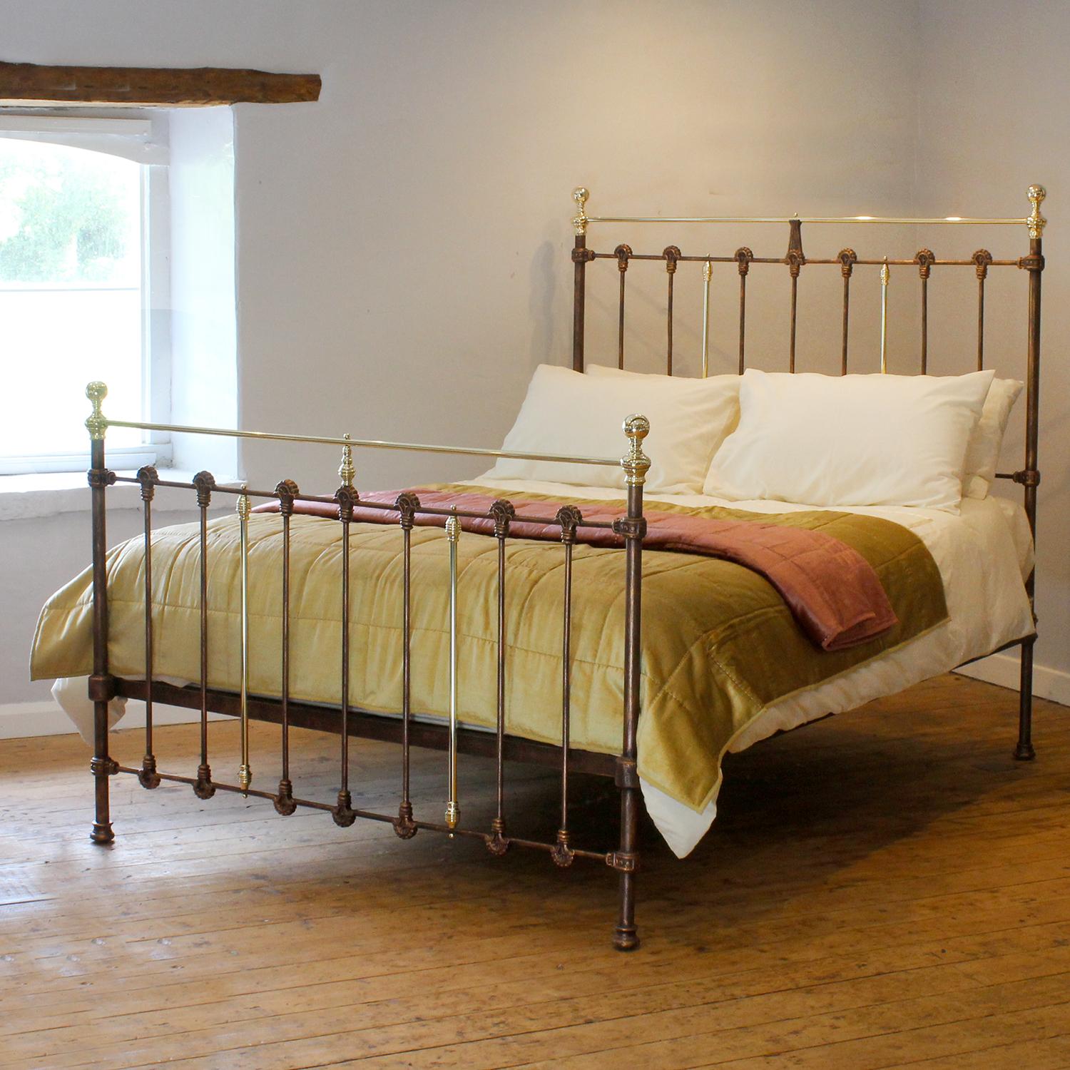 A fine brass and iron antique bed with attractive castings finished in our new hand paint finish - Antique bronze

This bed accepts a UK King or US Queen, 60 inch or 5ft wide, mattress and base.

The price also includes a firm bed base to