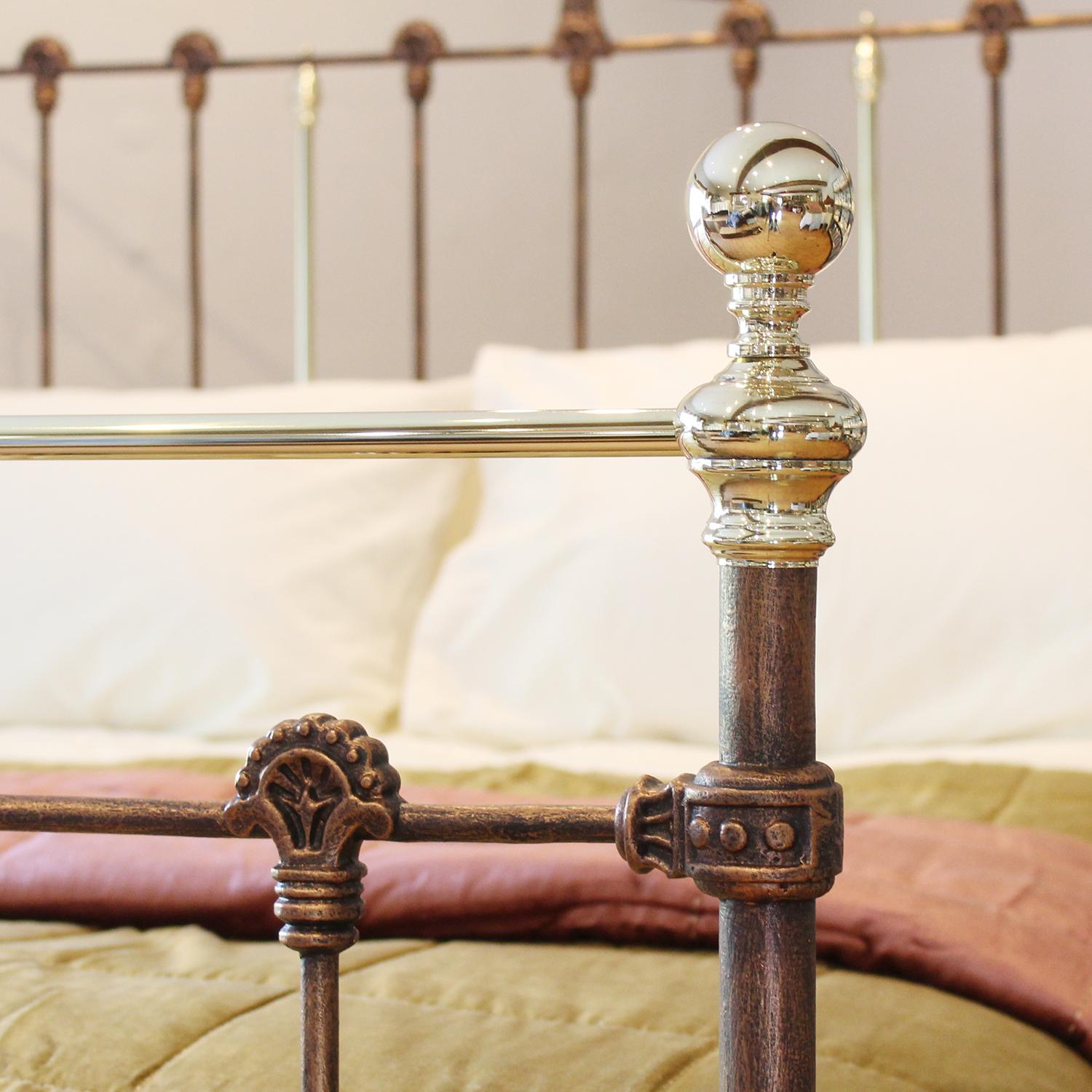 Brass and Iron Antique Bed in Bronze, MK257 In Good Condition In Wrexham, GB