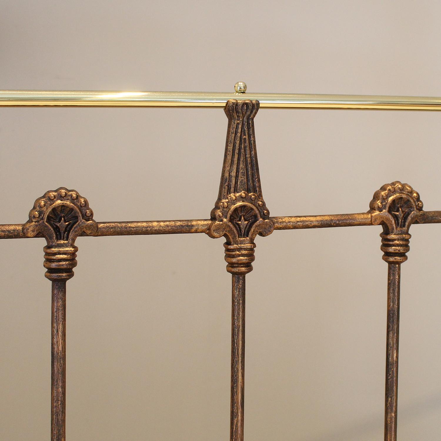 Brass and Iron Antique Bed in Bronze, MK257 1