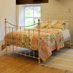 Brass and Iron Antique Bed in Cream MK310