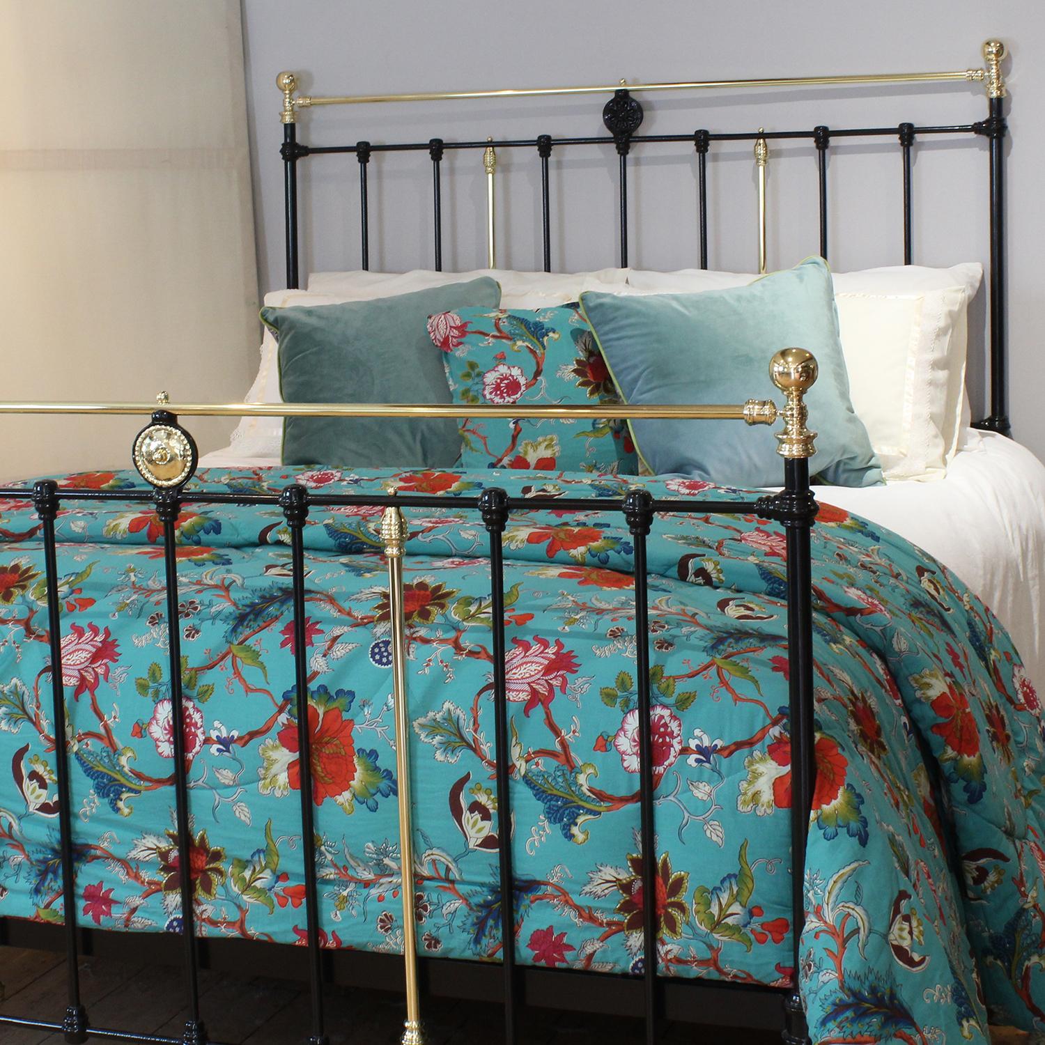 A fabulous brass and iron antique bed with central brass rosette in the foot panel and straight brass top rails. Circa 1895.

The price also includes a firm bed base to support the mattress.

The mattress, bedding and linen are extra and can be