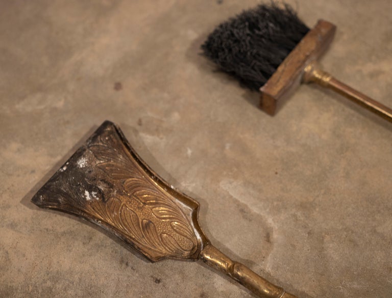 Brass and Iron Fireplace Set with Three Utensils and Base For Sale at