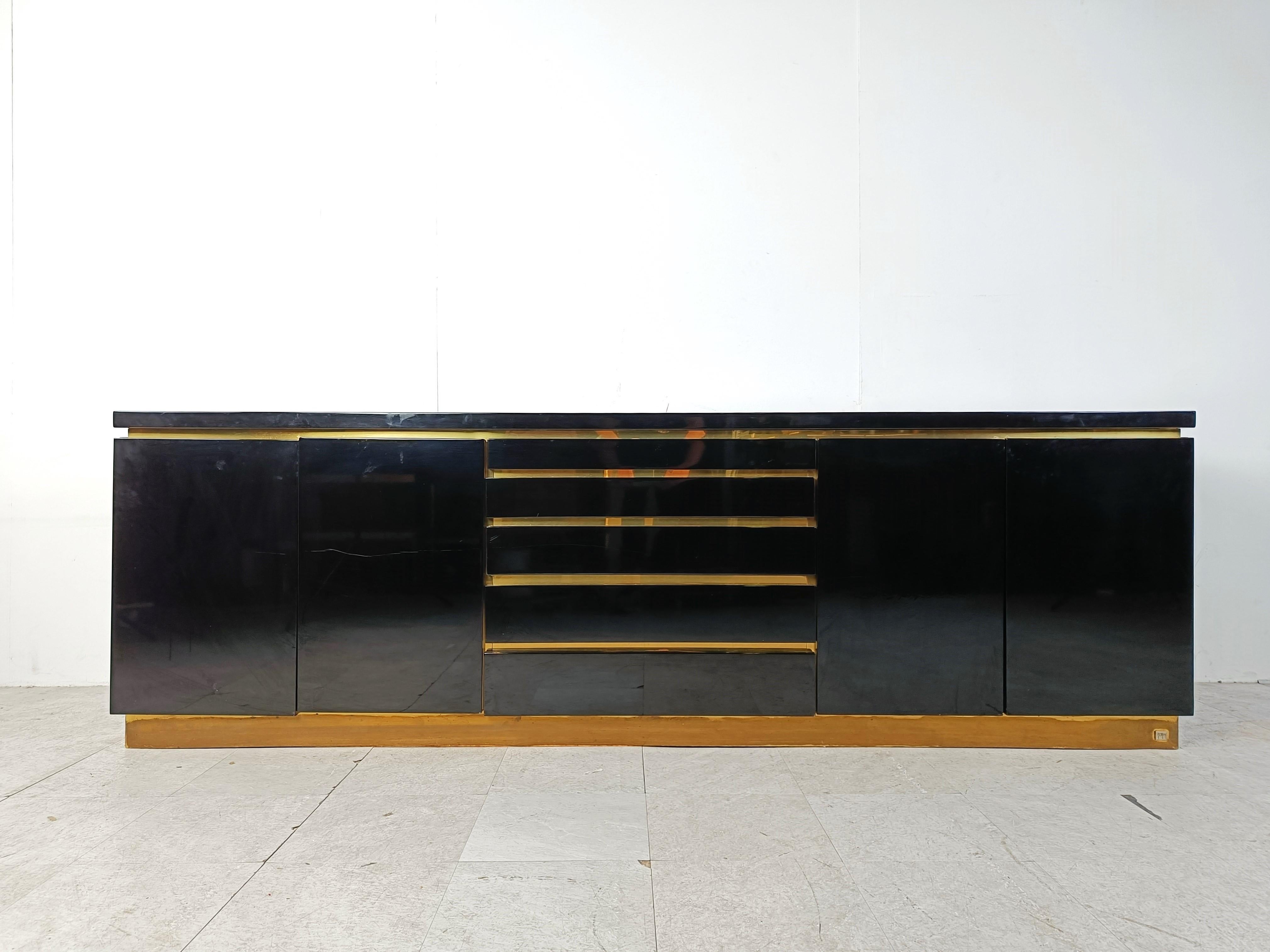 Brass and lacquer sideboard by Jean Claude Mahey, 1970s In Good Condition For Sale In HEVERLEE, BE