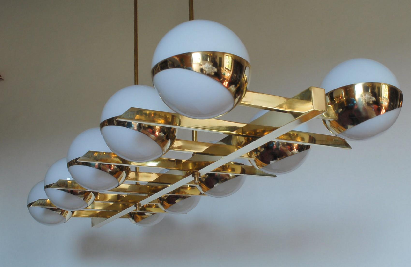 Brass and Lattimo Glass Chandelier 10 Spheres Stilnovo Designed for Light Output In Excellent Condition In Tavarnelle val di Pesa, Florence